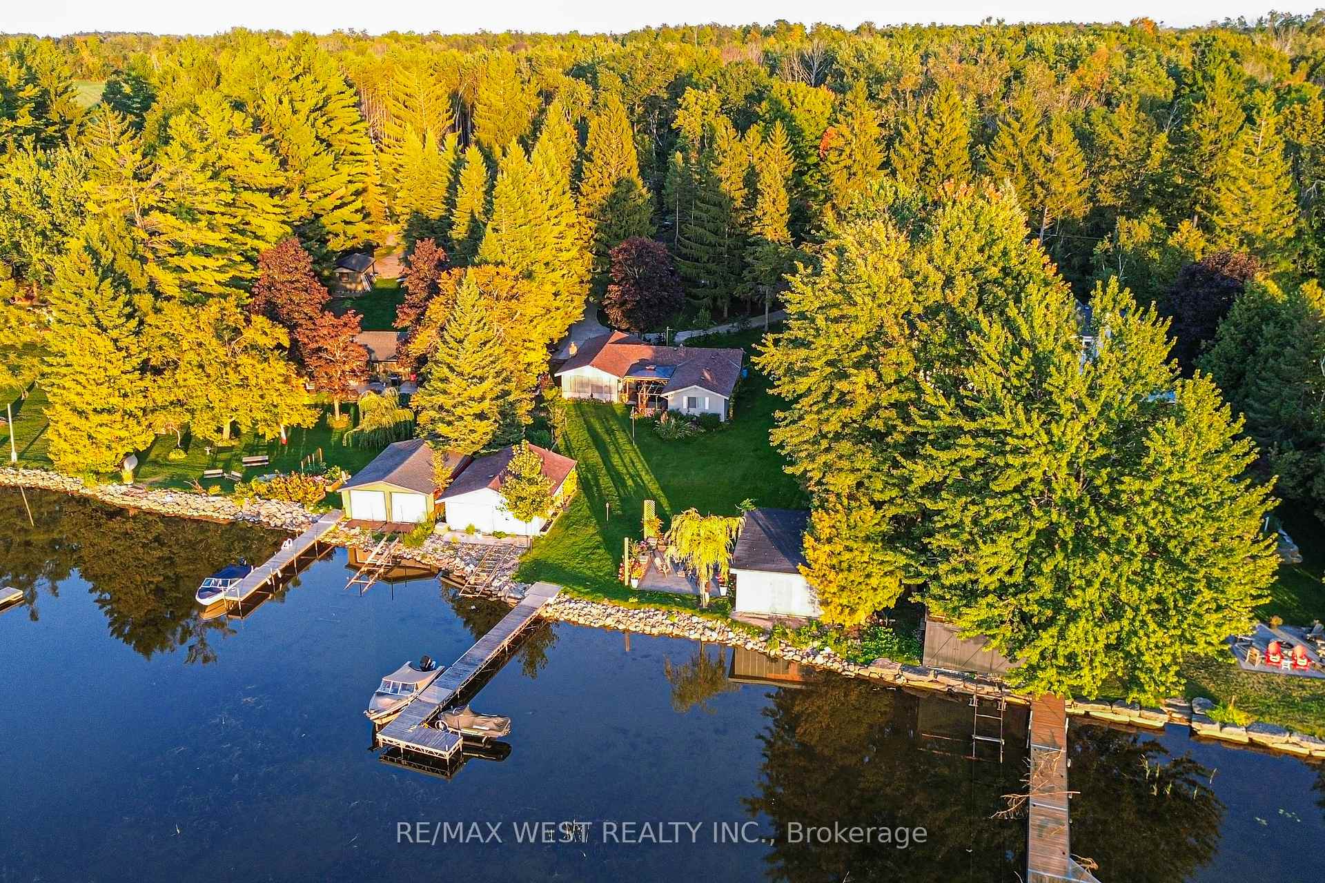 Photo 37 of 1392 Island View Drive, Selwyn — HOMEH