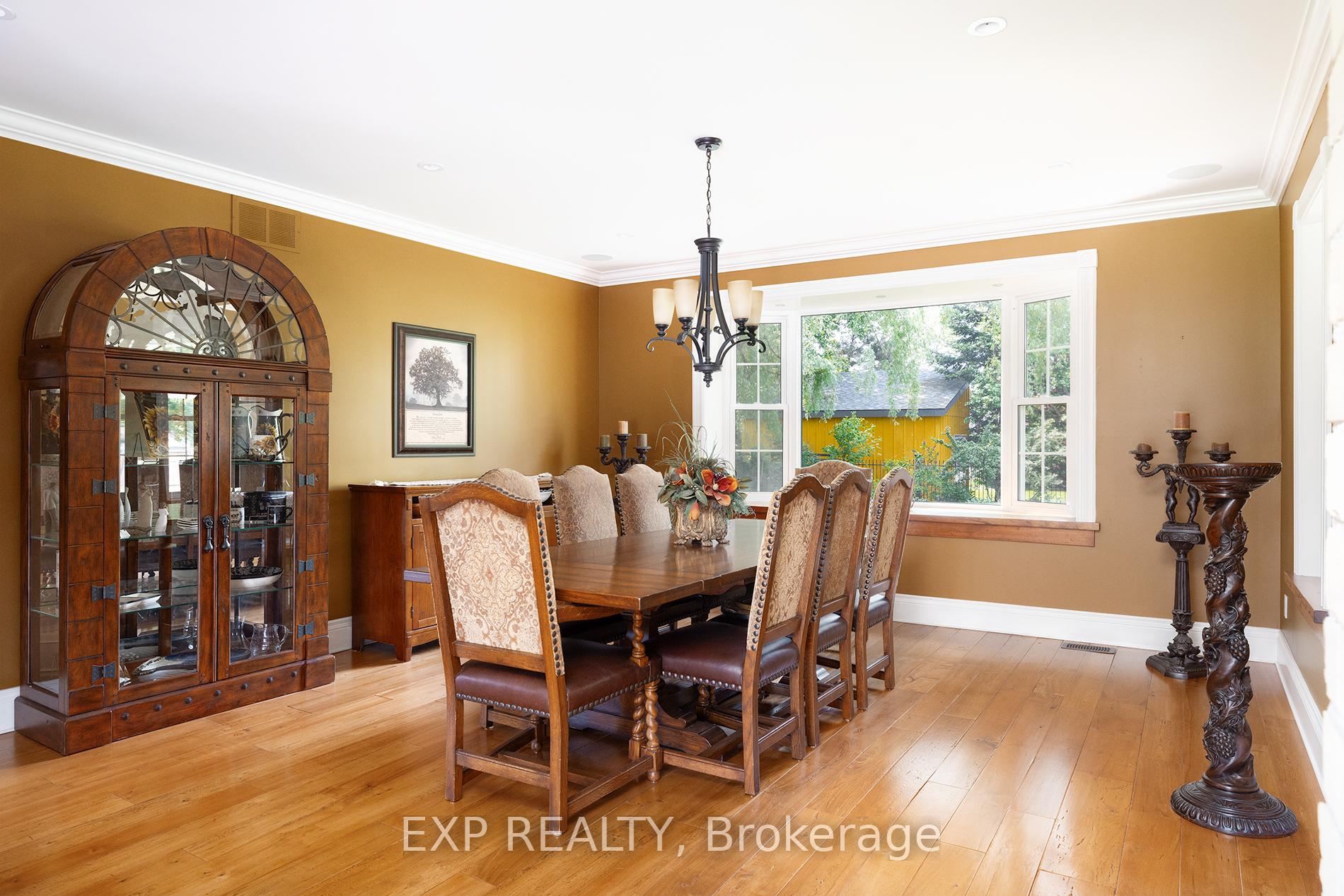 Photo 3 of 1309 Queens Bush Road, Wellesley — HOMEH