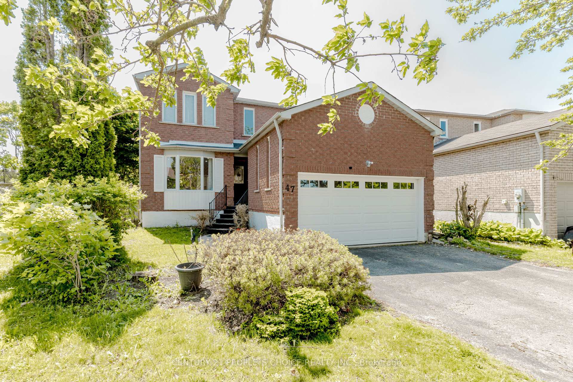 Photo 5 of 47 Blair Crescent, Barrie, Grove East — HOMEH