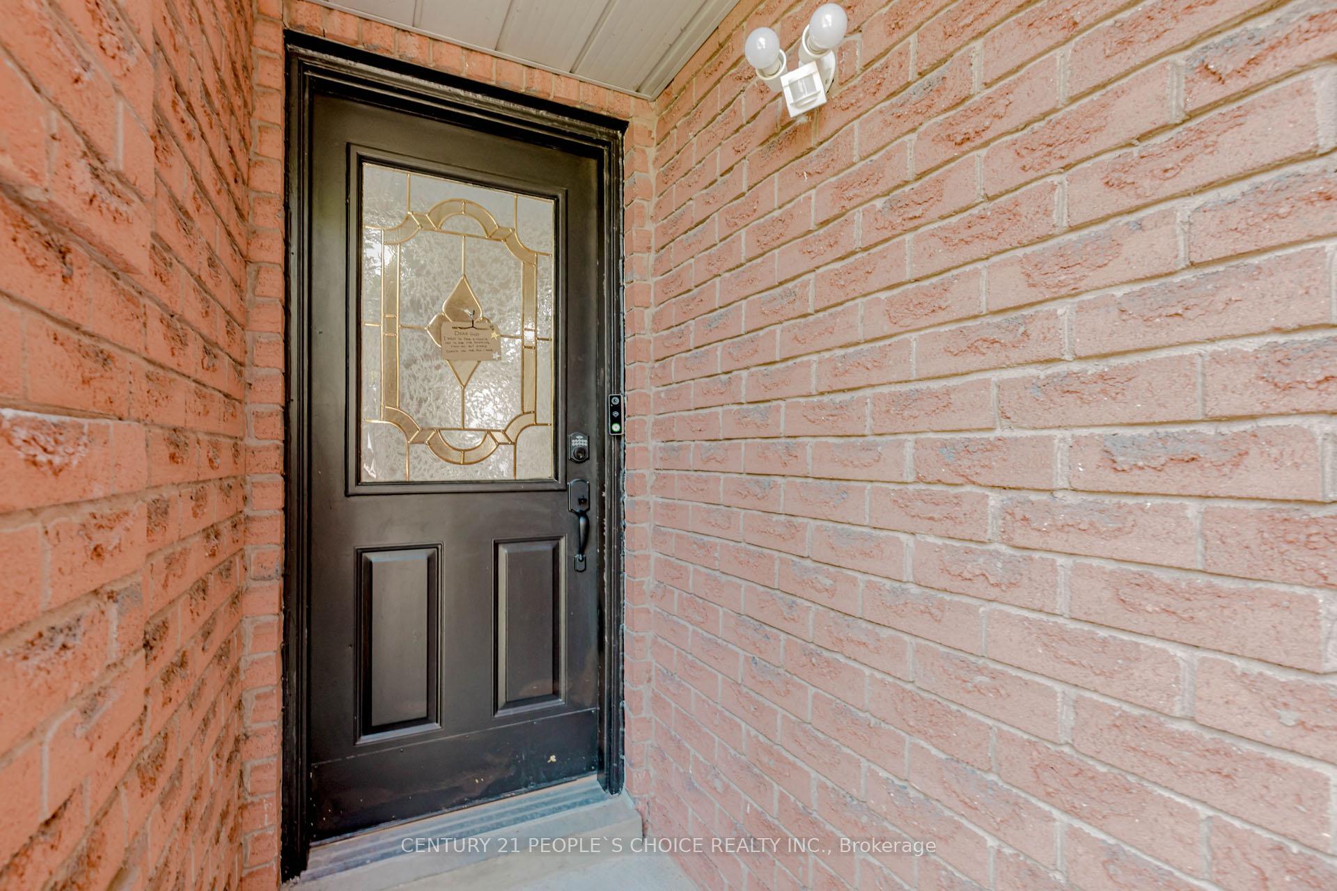 Photo 3 of 47 Blair Crescent, Barrie, Grove East — HOMEH