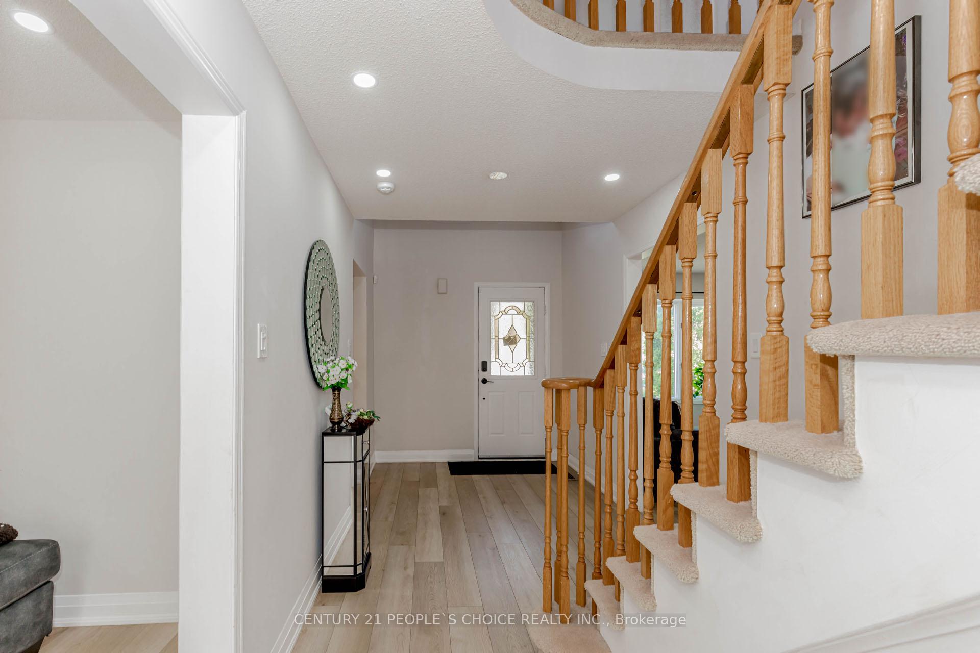 Photo 13 of 47 Blair Crescent, Barrie, Grove East — HOMEH