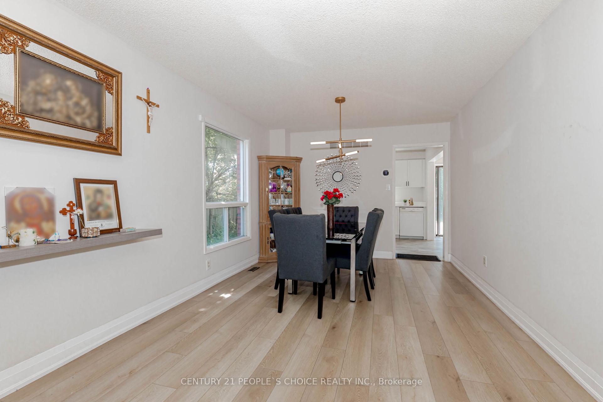 Photo 11 of 47 Blair Crescent, Barrie, Grove East — HOMEH