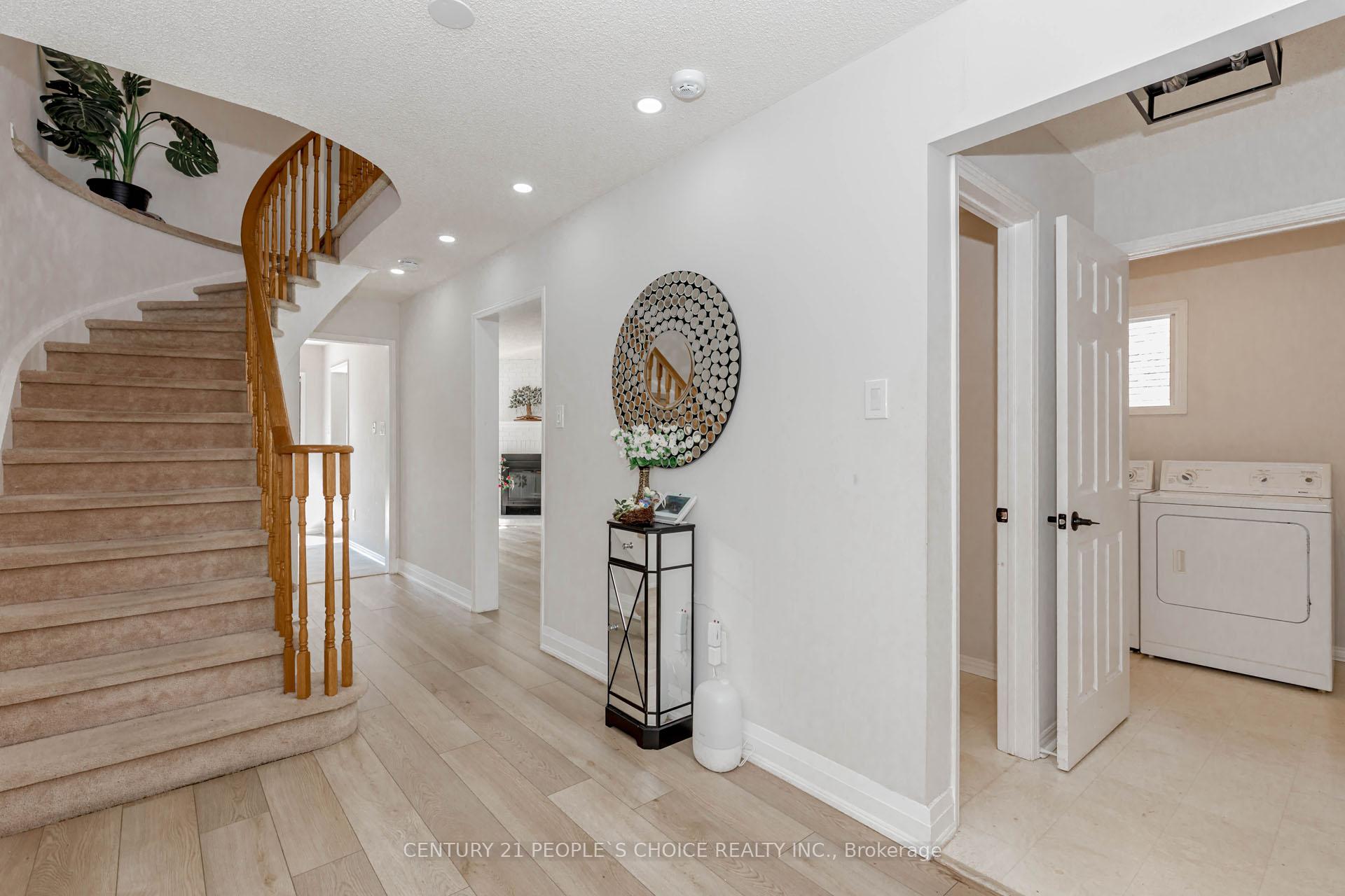 Photo 9 of 47 Blair Crescent, Barrie, Grove East — HOMEH