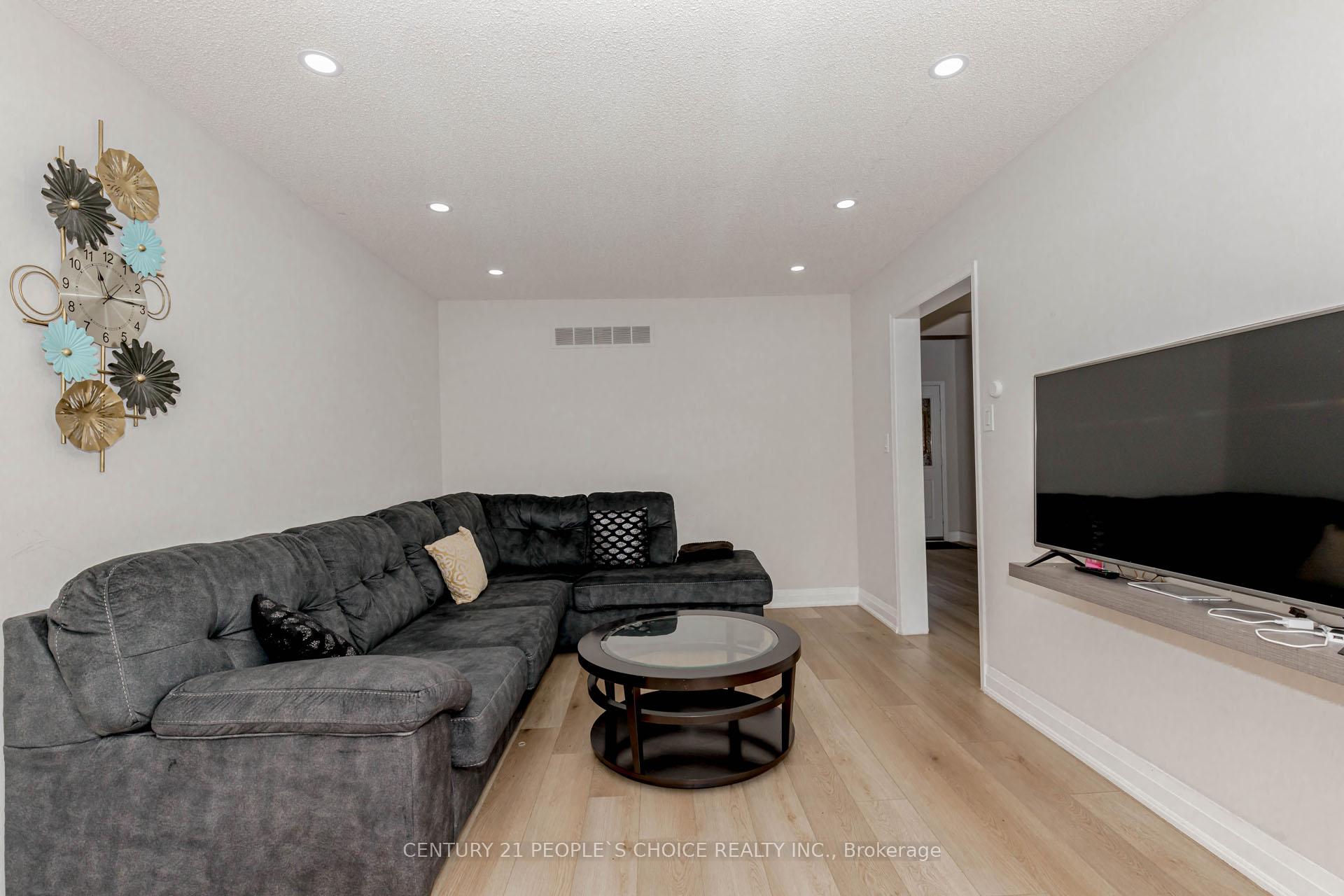 Photo 41 of 47 Blair Crescent, Barrie, Grove East — HOMEH
