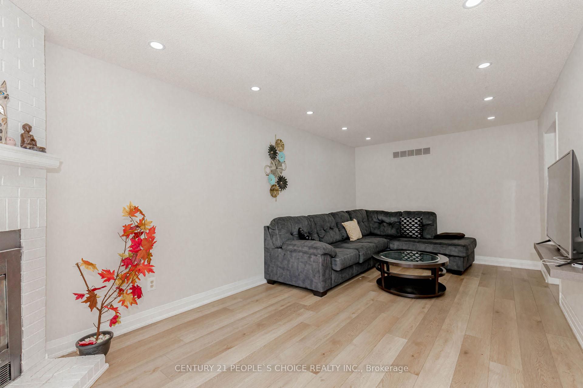 Photo 37 of 47 Blair Crescent, Barrie, Grove East — HOMEH