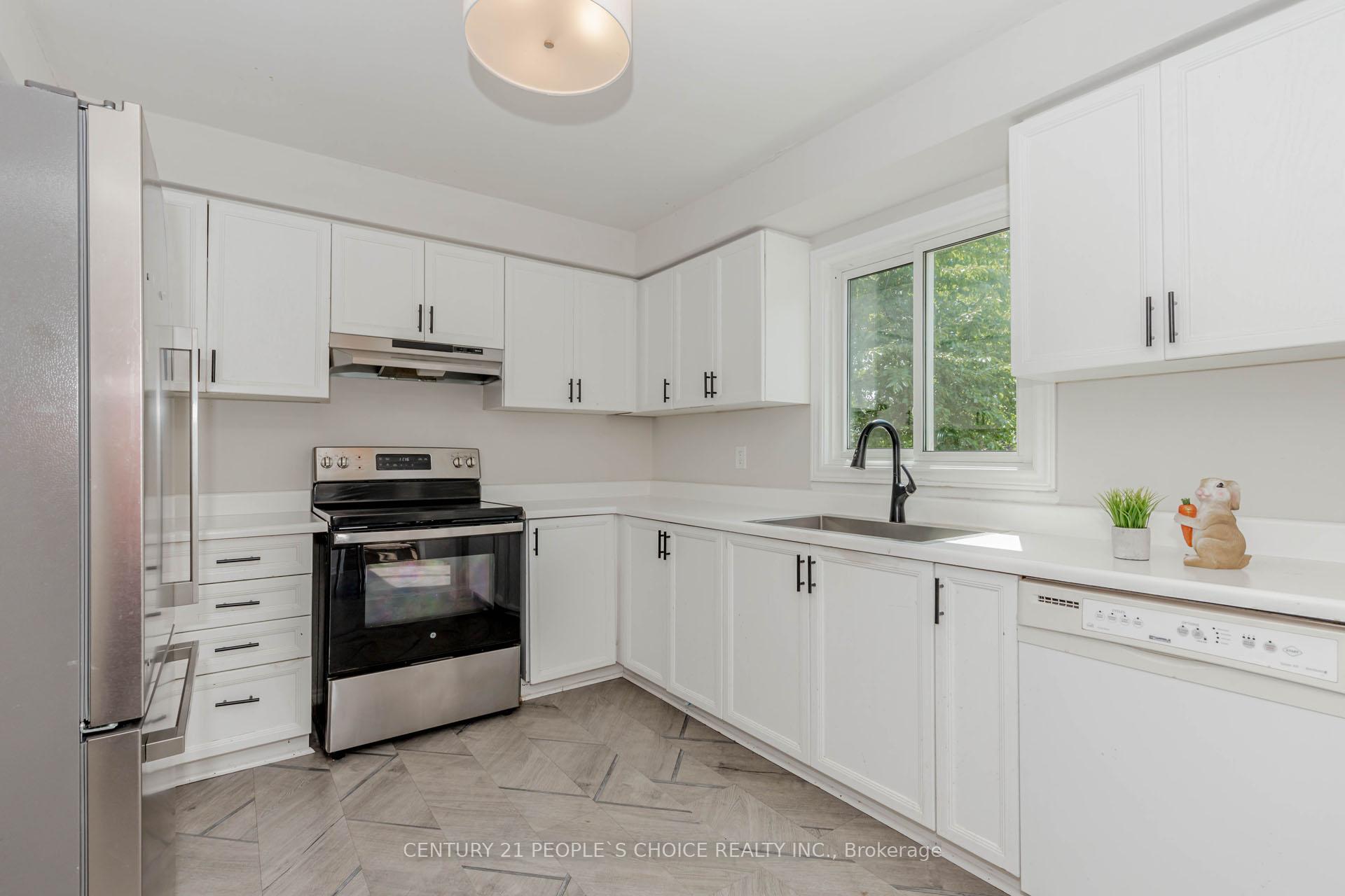 Photo 14 of 47 Blair Crescent, Barrie, Grove East — HOMEH
