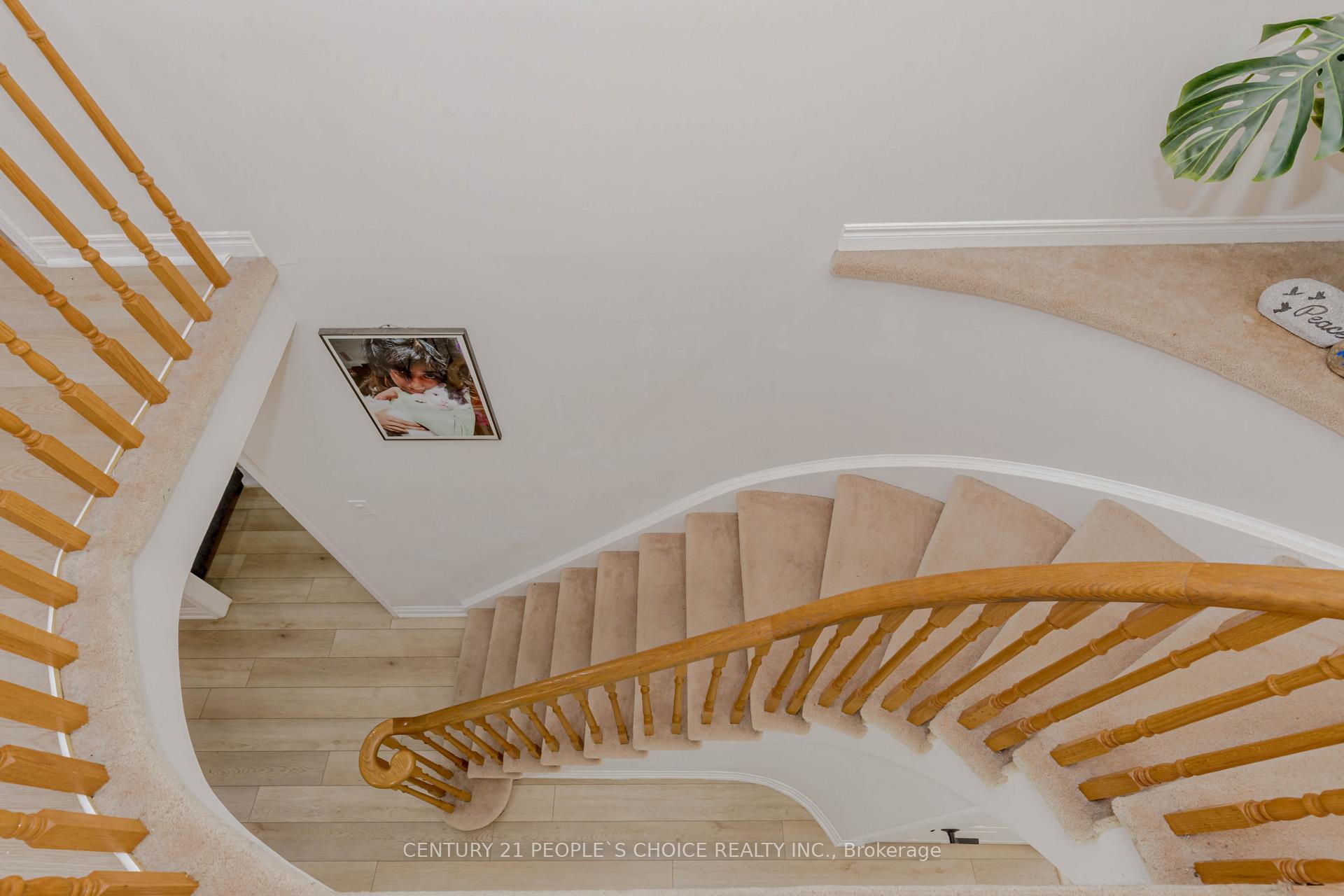 Photo 20 of 47 Blair Crescent, Barrie, Grove East — HOMEH