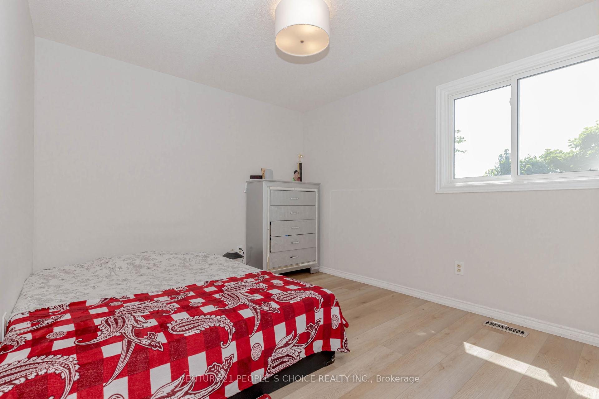 Photo 25 of 47 Blair Crescent, Barrie, Grove East — HOMEH