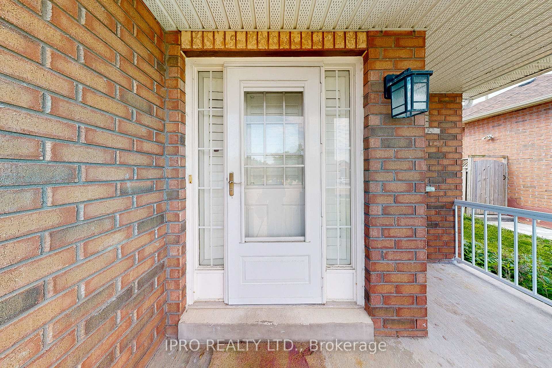 Photo 4 of 261 Stanley Street, Barrie, East Bayfield — HOMEH
