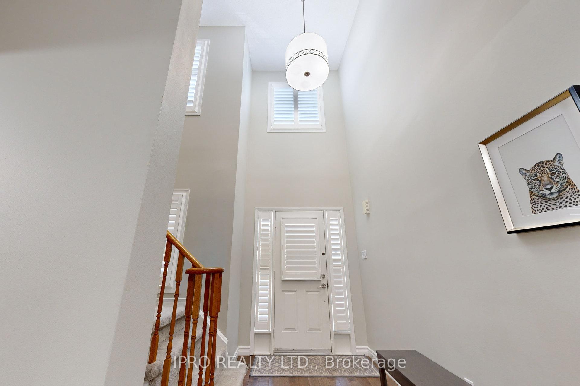 Photo 5 of 261 Stanley Street, Barrie, East Bayfield — HOMEH