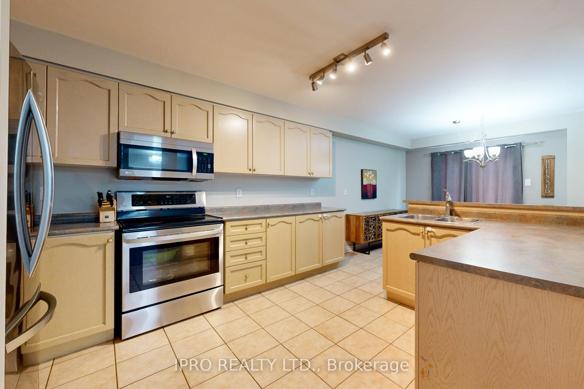 Photo 13 of 261 Stanley Street, Barrie, East Bayfield — HOMEH
