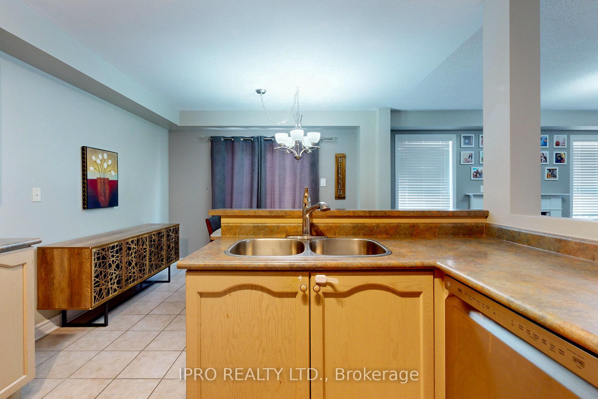 Photo 10 of 261 Stanley Street, Barrie, East Bayfield — HOMEH