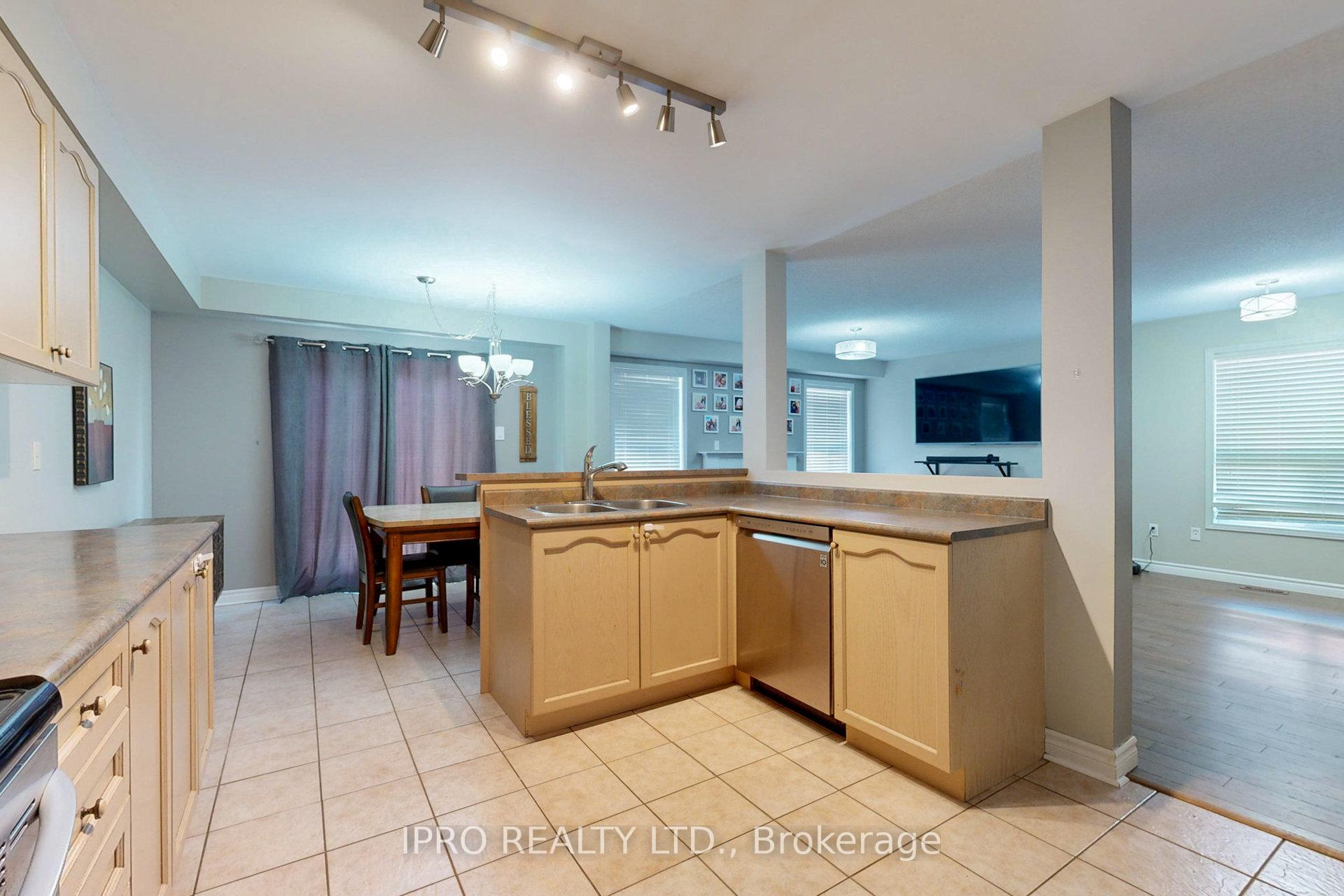 Photo 7 of 261 Stanley Street, Barrie, East Bayfield — HOMEH
