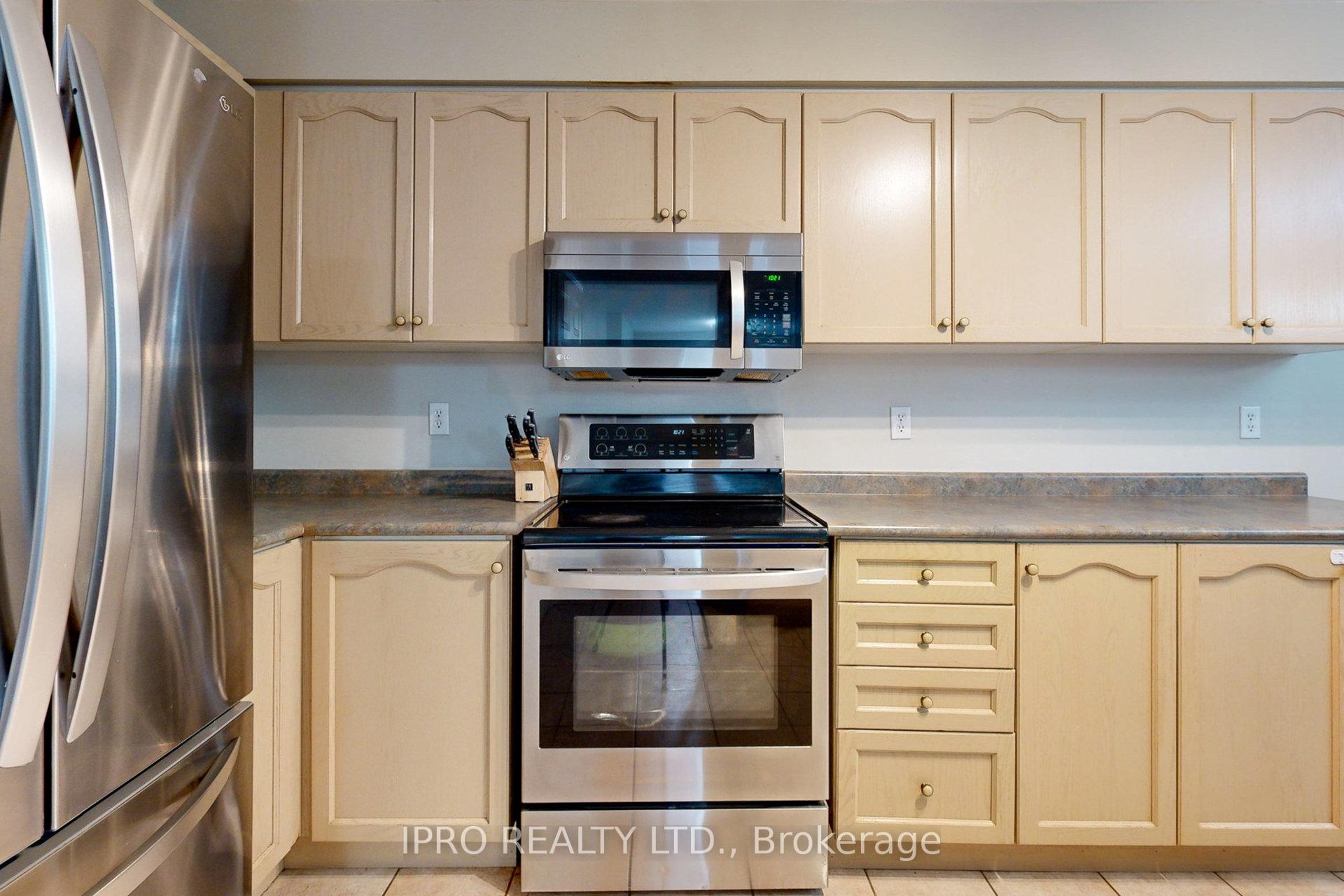 Photo 33 of 261 Stanley Street, Barrie, East Bayfield — HOMEH