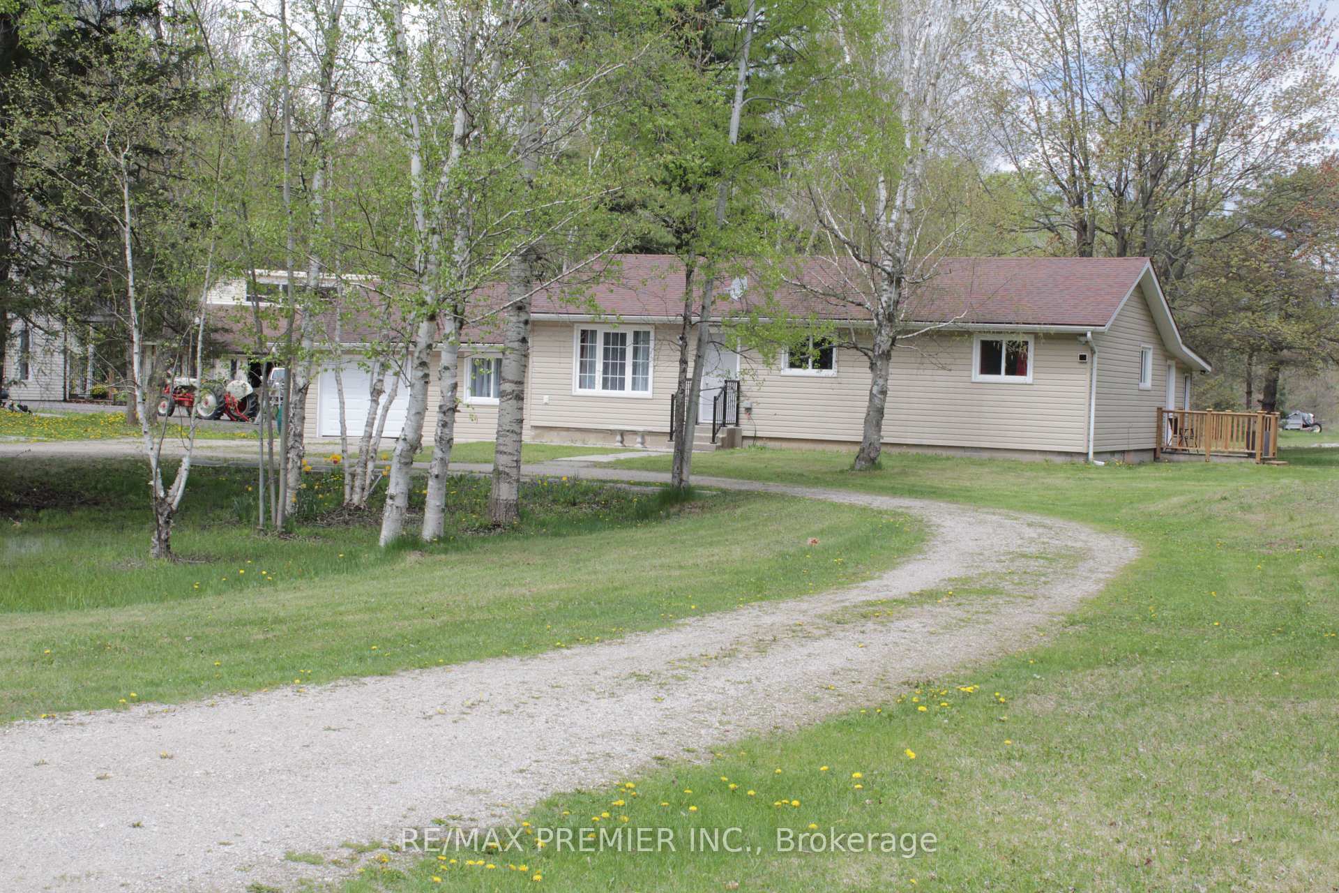 Front of 5258 30th Side Road