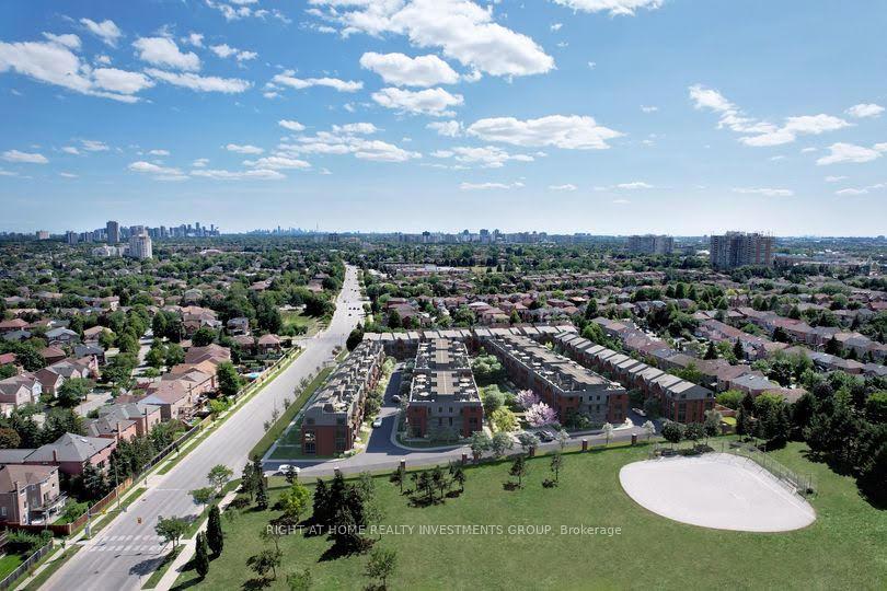 Photo 7 of Unit 67, 300 Atkinson Avenue, Vaughan, Uplands — HOMEH
