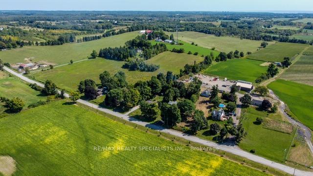 Photo 3 of 122 8th Concession Road E, Hamilton, Freelton — HOMEH