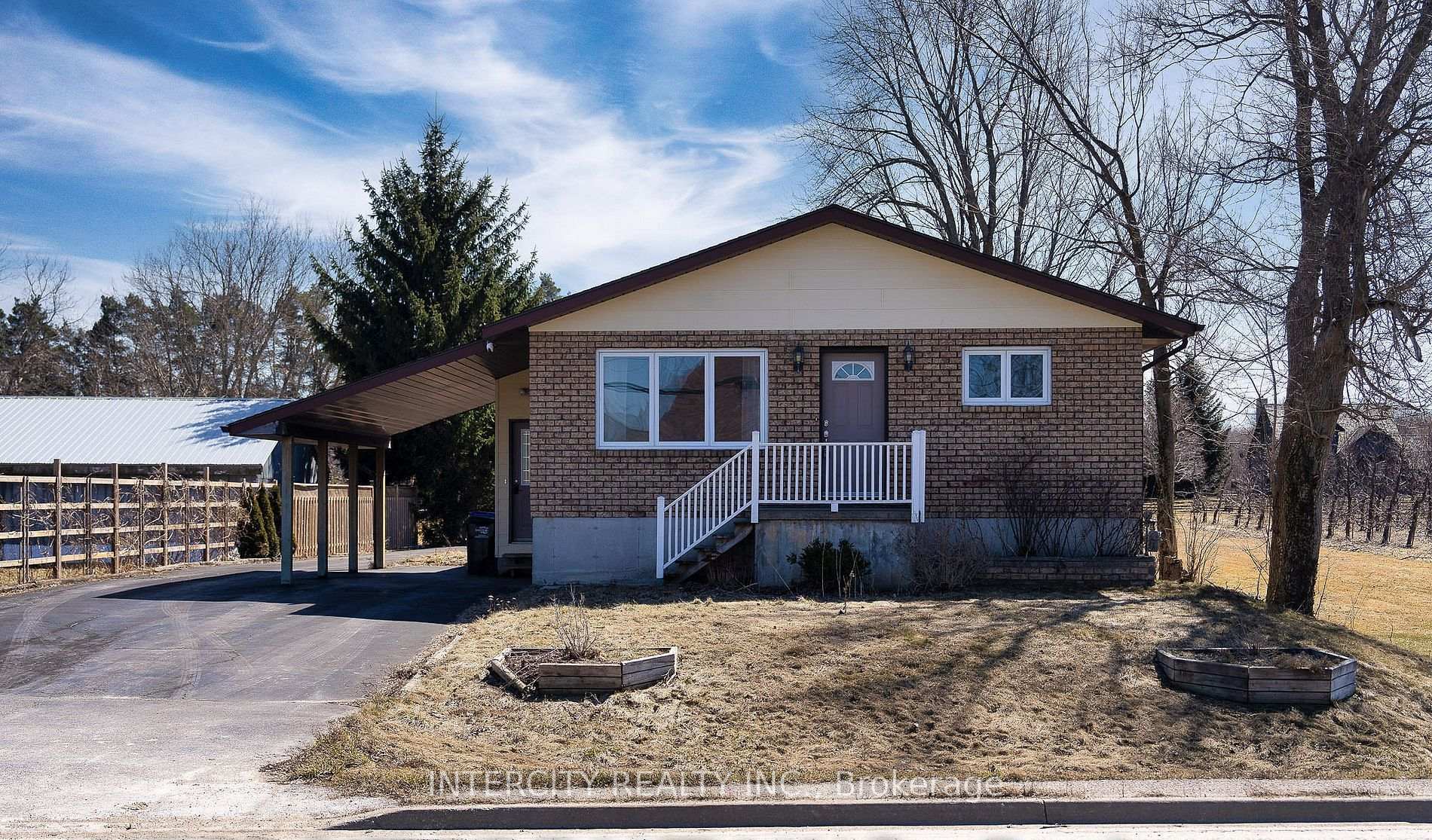 Front of 7719 Poplar Side Road