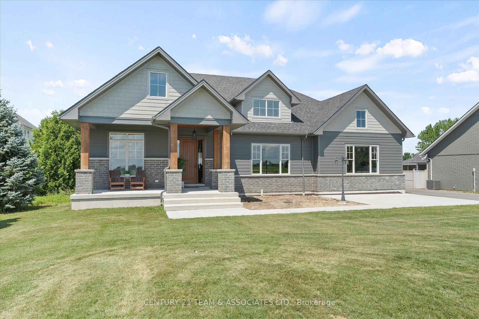 Photo 39 of 1015 Ruscom River Road E, Lakeshore — HOMEH