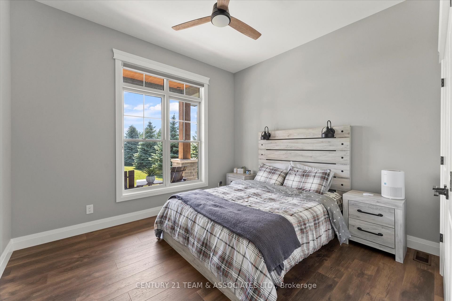Photo 22 of 1015 Ruscom River Road E, Lakeshore — HOMEH