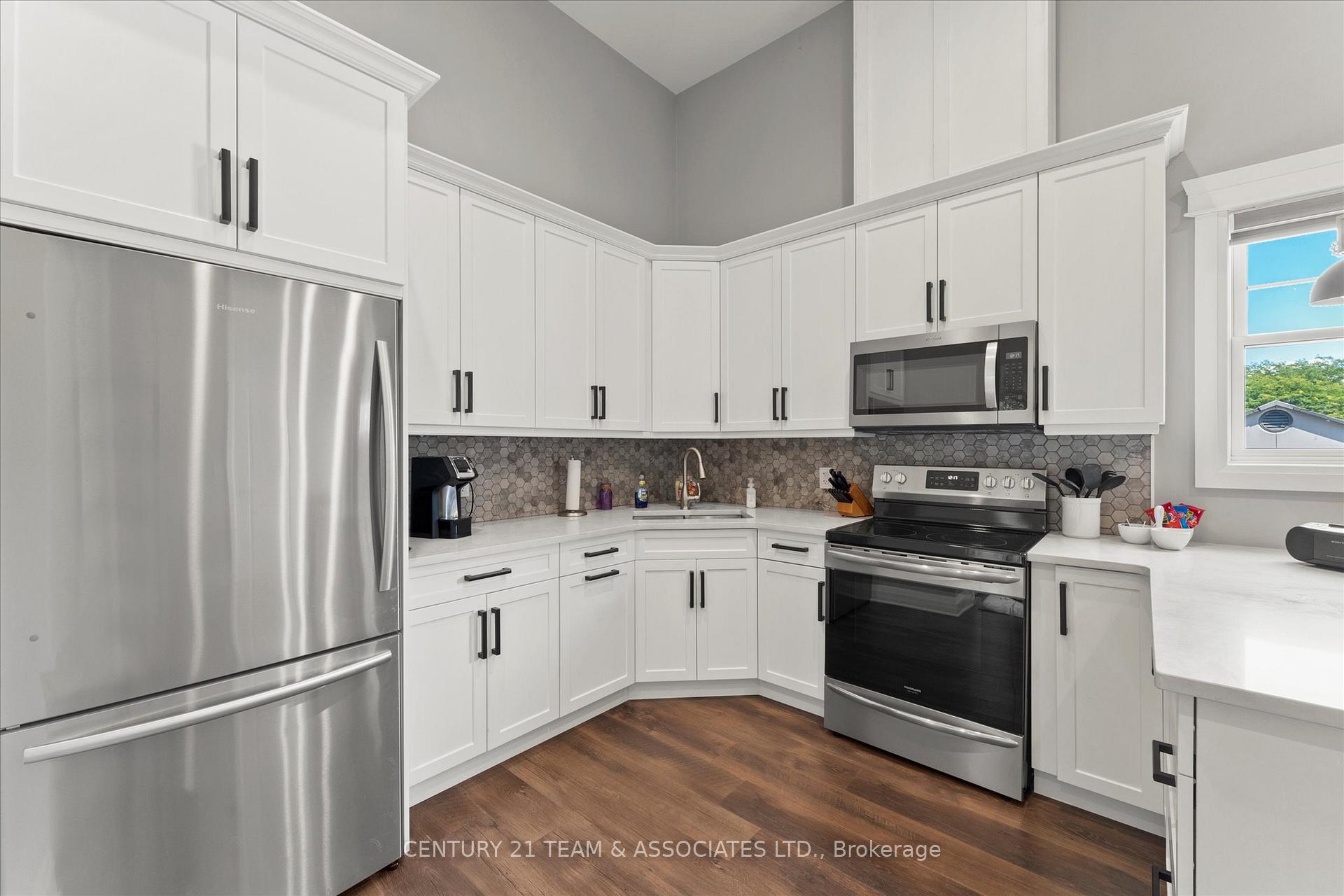 Photo 32 of 1015 Ruscom River Road E, Lakeshore — HOMEH