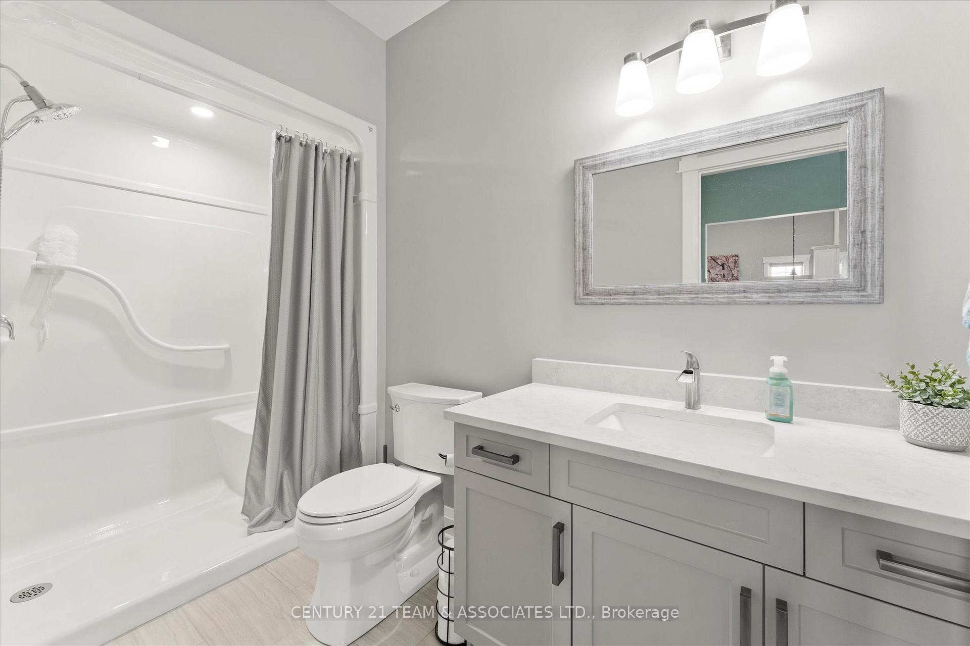 Photo 31 of 1015 Ruscom River Road E, Lakeshore — HOMEH