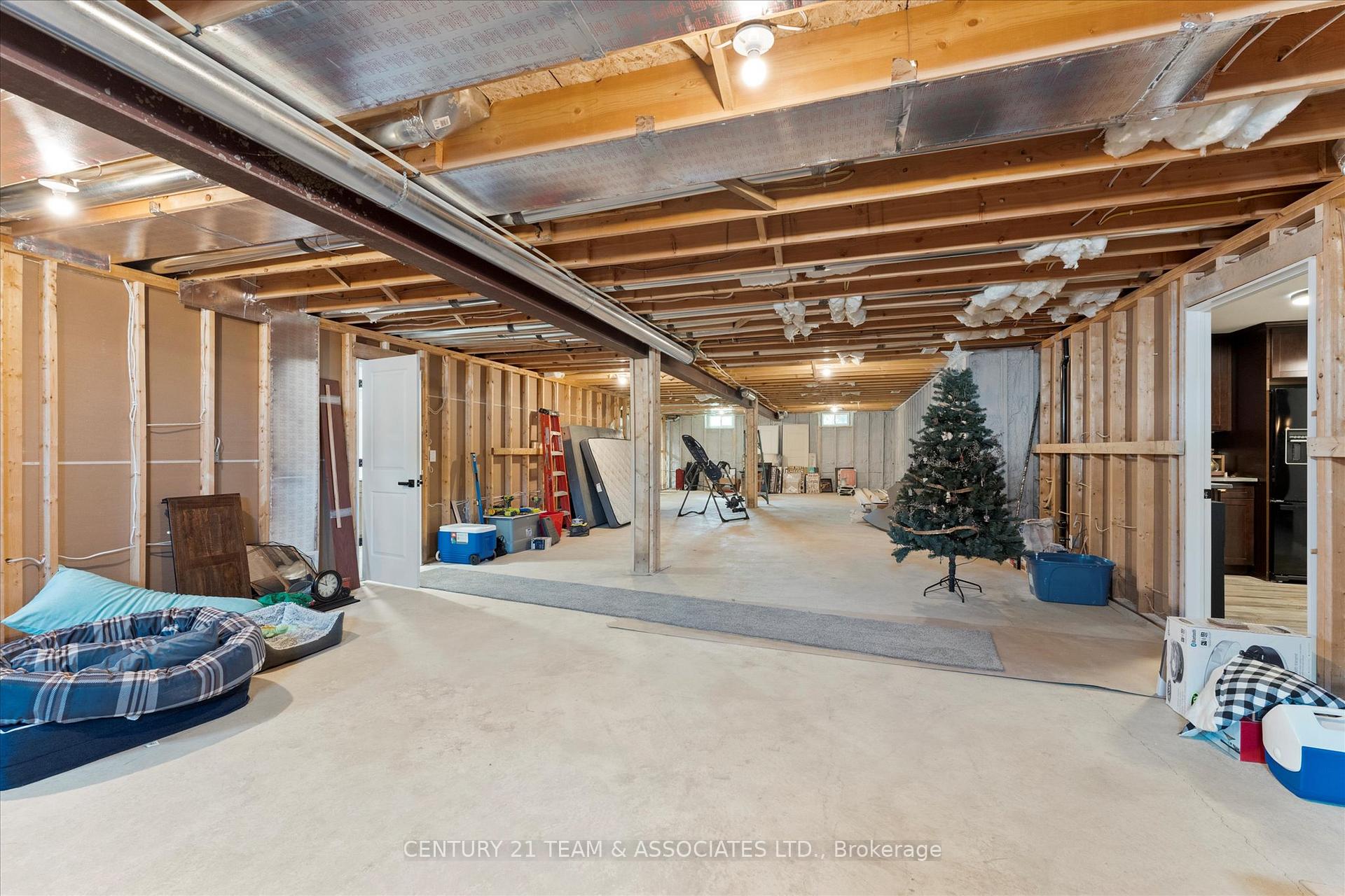 Photo 34 of 1015 Ruscom River Road E, Lakeshore — HOMEH