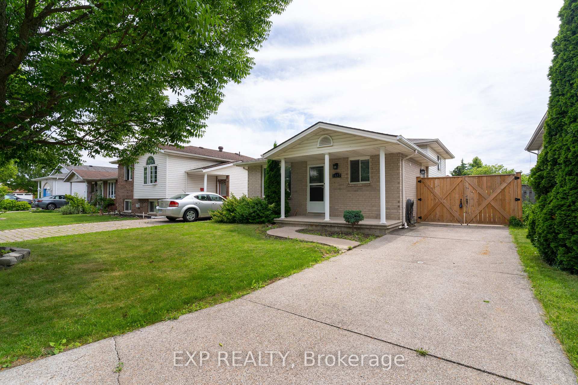 Photo 1 of 1657 Blairwood Crescent, Windsor — HOMEH