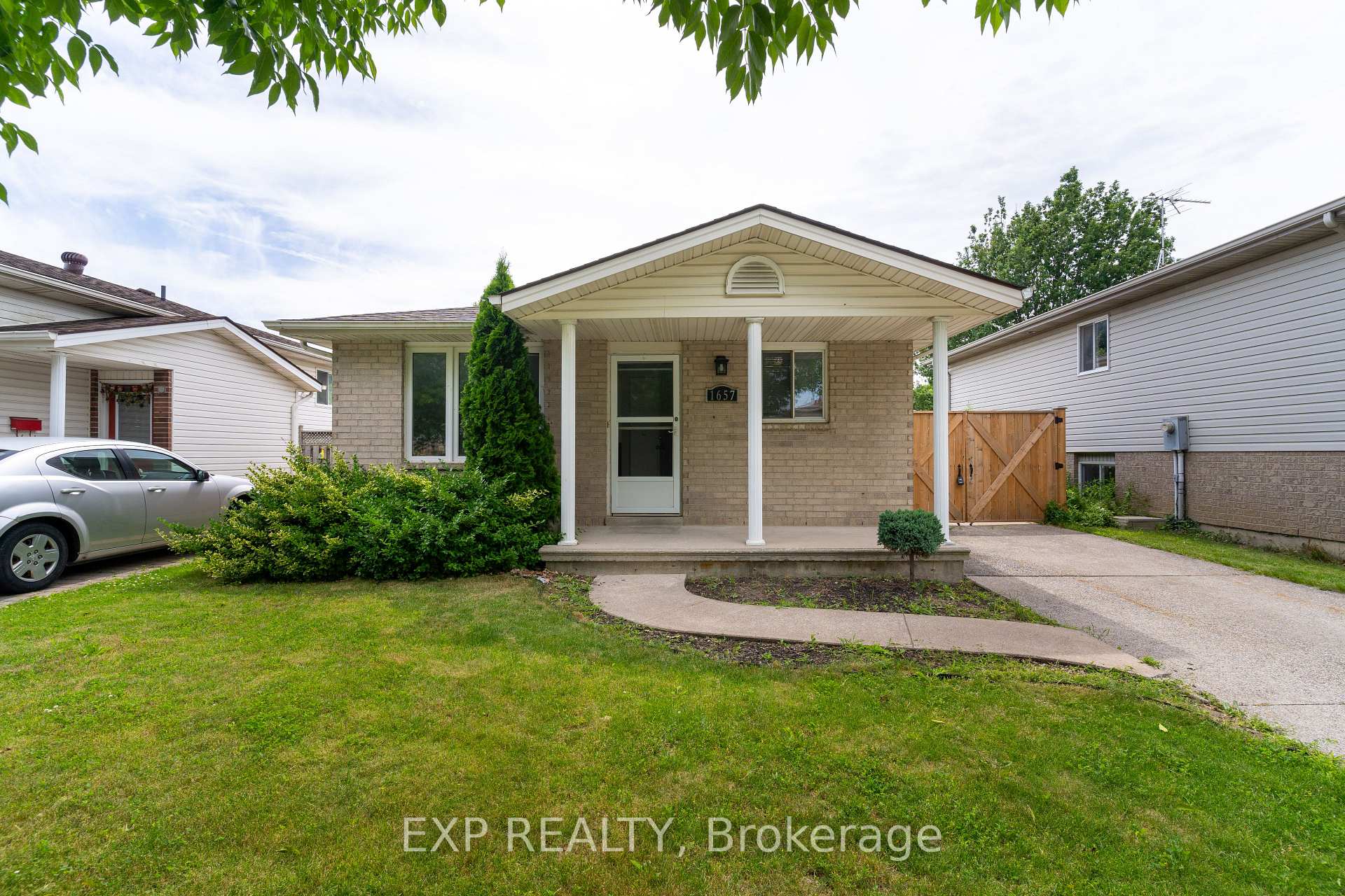 Photo 5 of 1657 Blairwood Crescent, Windsor — HOMEH