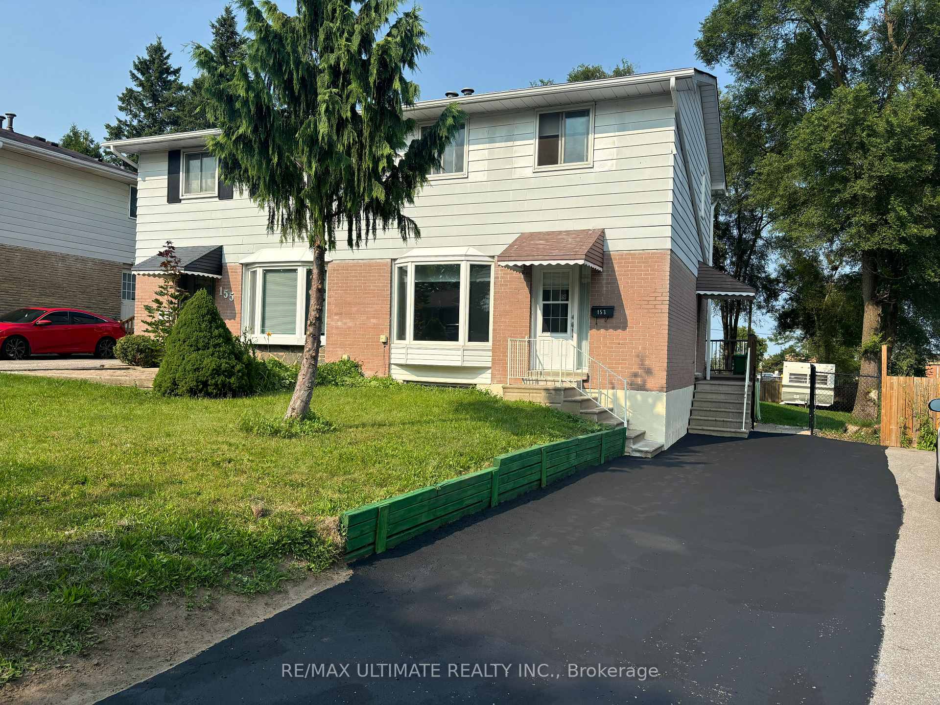 Front of 153 Daphne Crescent
