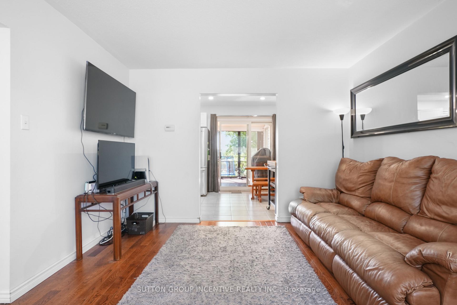 Photo 7 of 119 Daphne Crescent, Barrie, Cundles East — HOMEH
