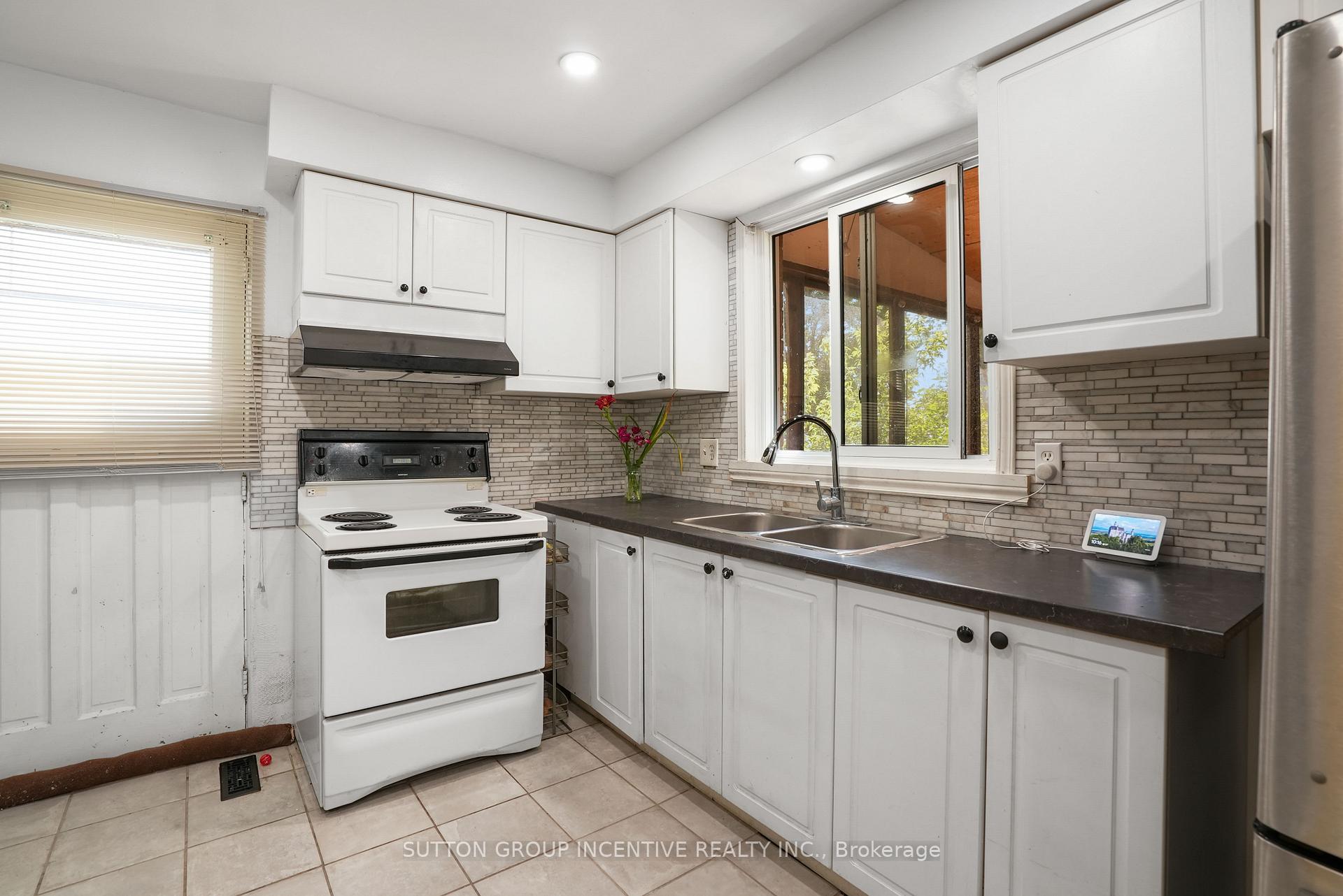 Photo 15 of 119 Daphne Crescent, Barrie, Cundles East — HOMEH