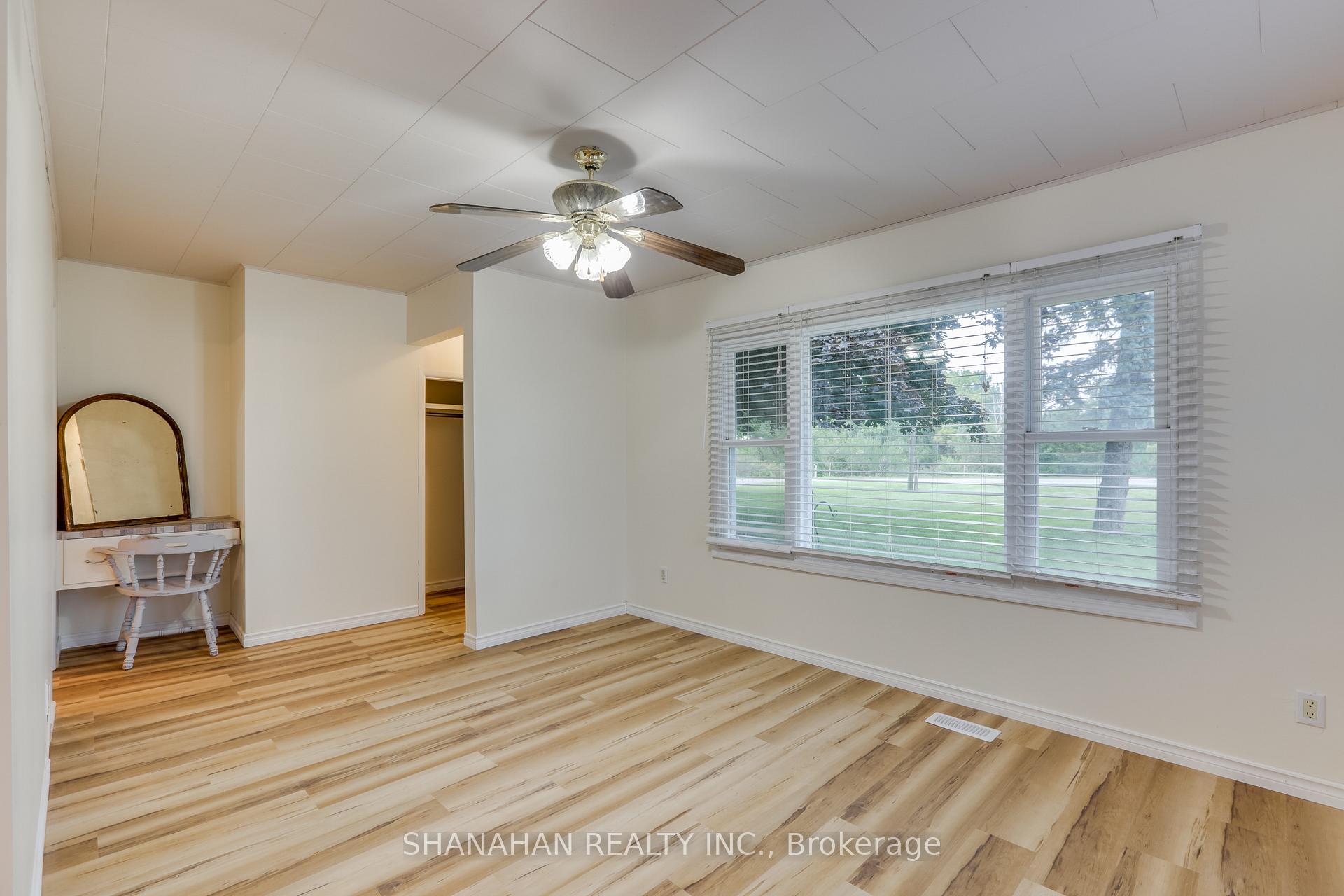 Photo 14 of 7125 Egremont Road, Warwick, Watford — HOMEH