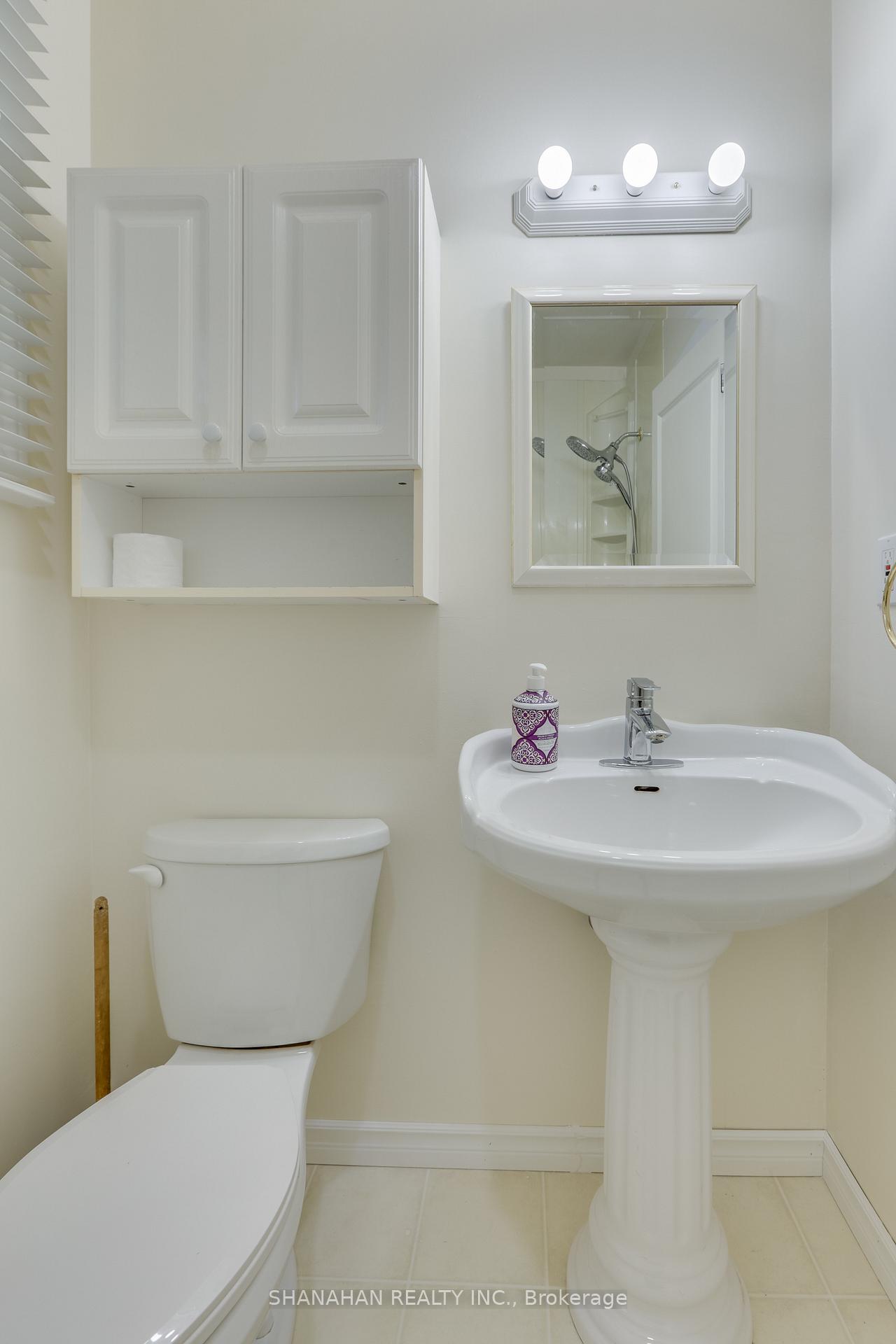 Photo 15 of 7125 Egremont Road, Warwick, Watford — HOMEH