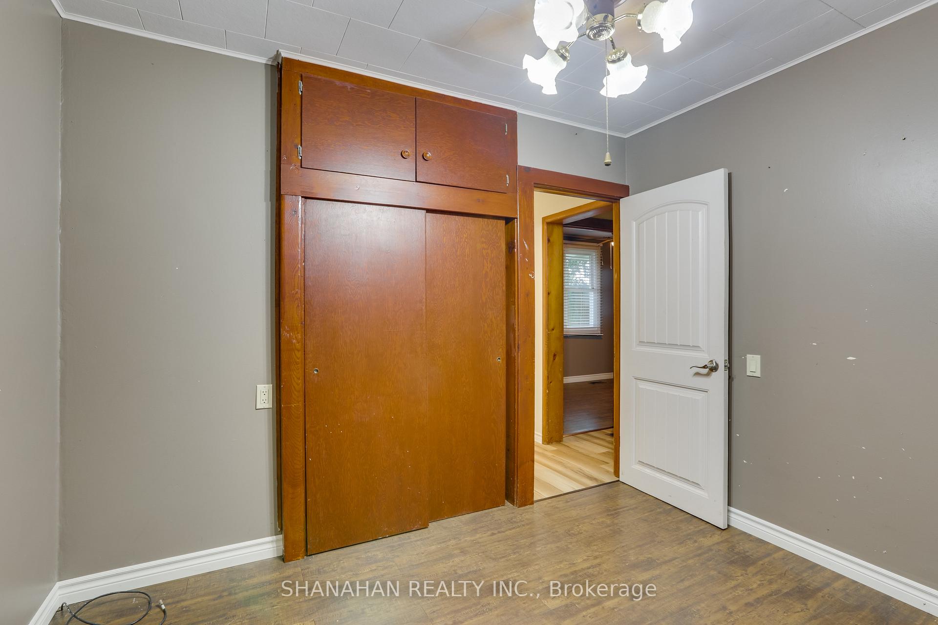 Photo 18 of 7125 Egremont Road, Warwick, Watford — HOMEH