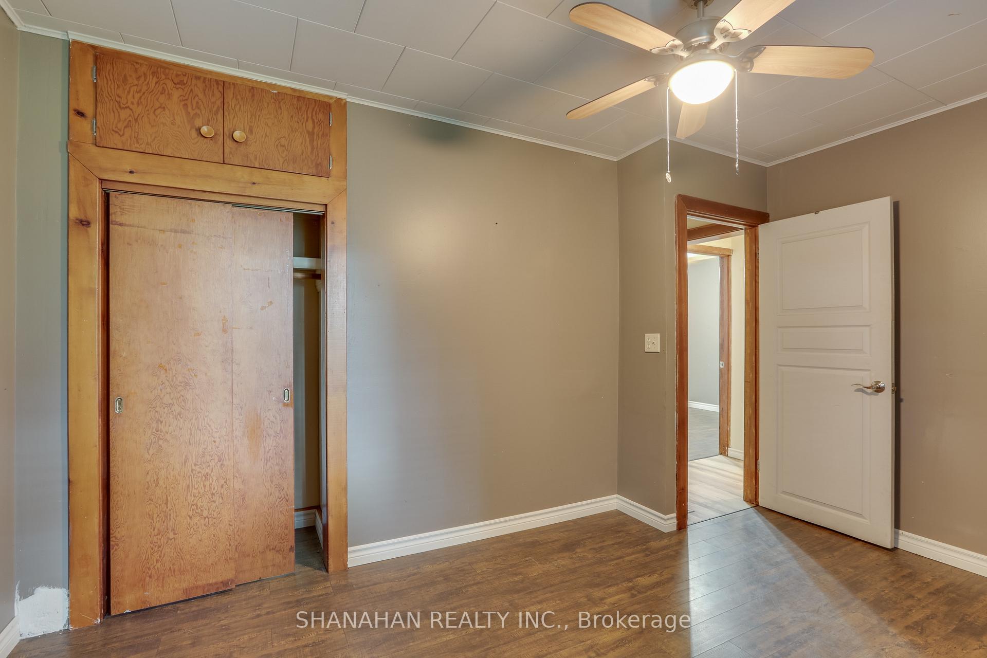 Photo 16 of 7125 Egremont Road, Warwick, Watford — HOMEH