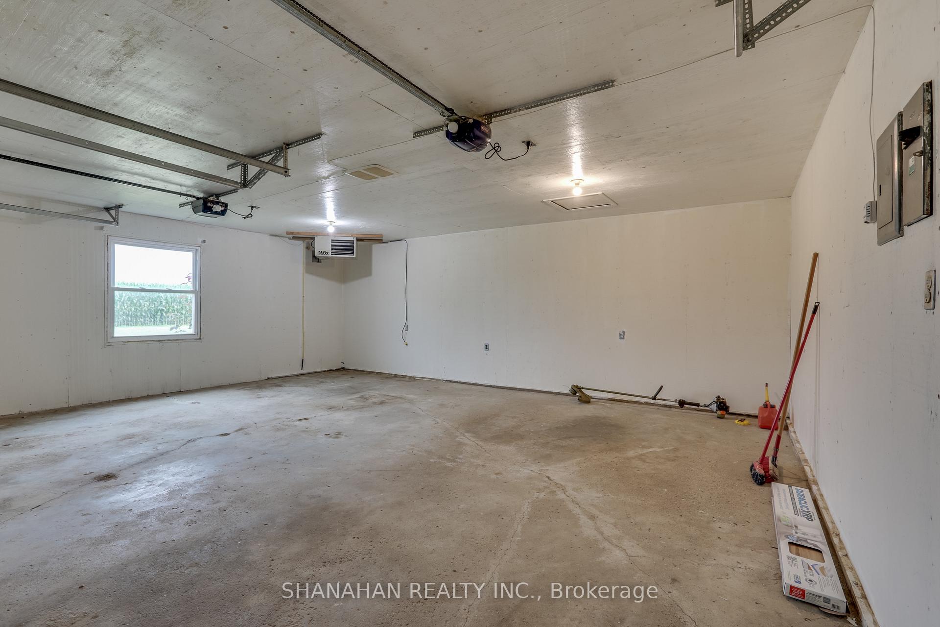 Photo 19 of 7125 Egremont Road, Warwick, Watford — HOMEH