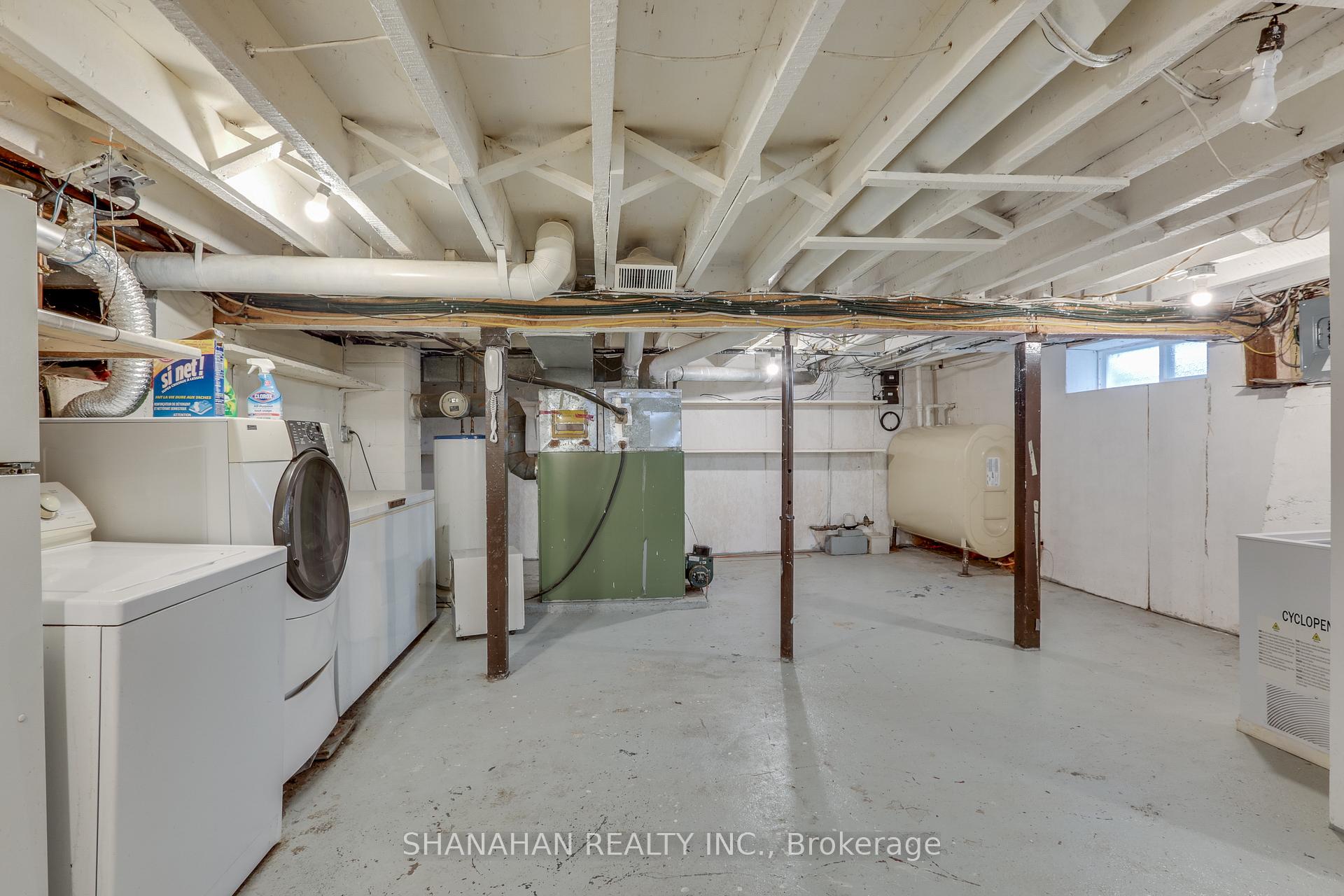 Photo 26 of 7125 Egremont Road, Warwick, Watford — HOMEH