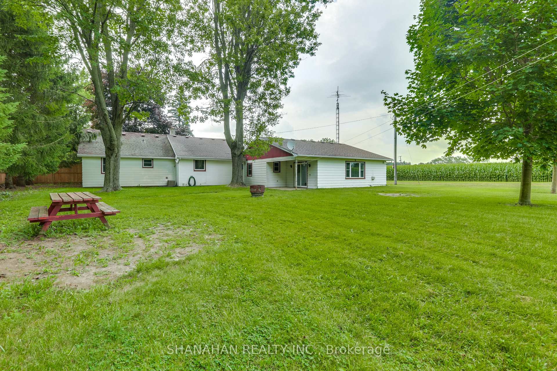 Photo 38 of 7125 Egremont Road, Warwick, Watford — HOMEH