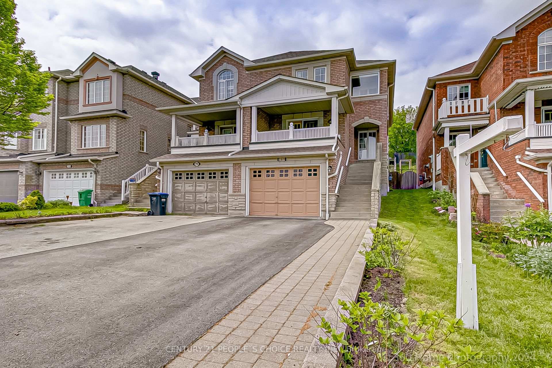 Photo 3 of 289 Wildgrass Road, Mississauga, Cooksville — HOMEH