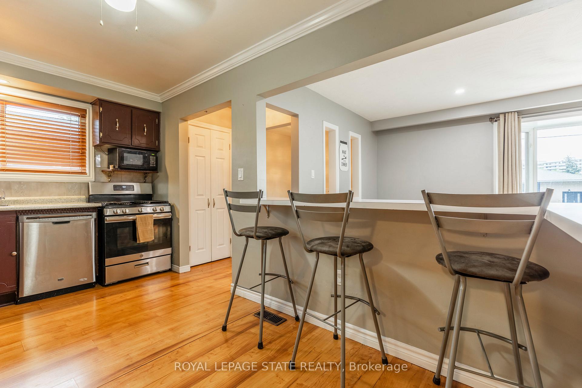 Photo 9 of 299 Carson Drive, Hamilton, Lisgar — HOMEH