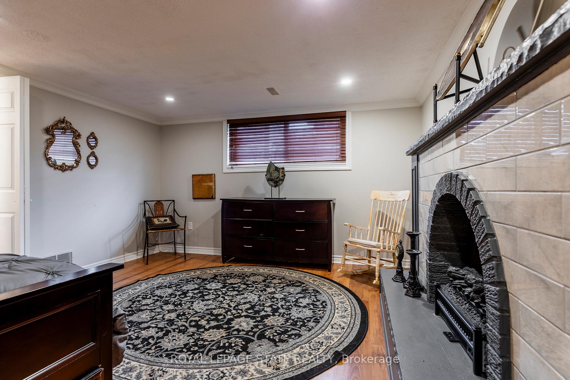 Photo 19 of 299 Carson Drive, Hamilton, Lisgar — HOMEH