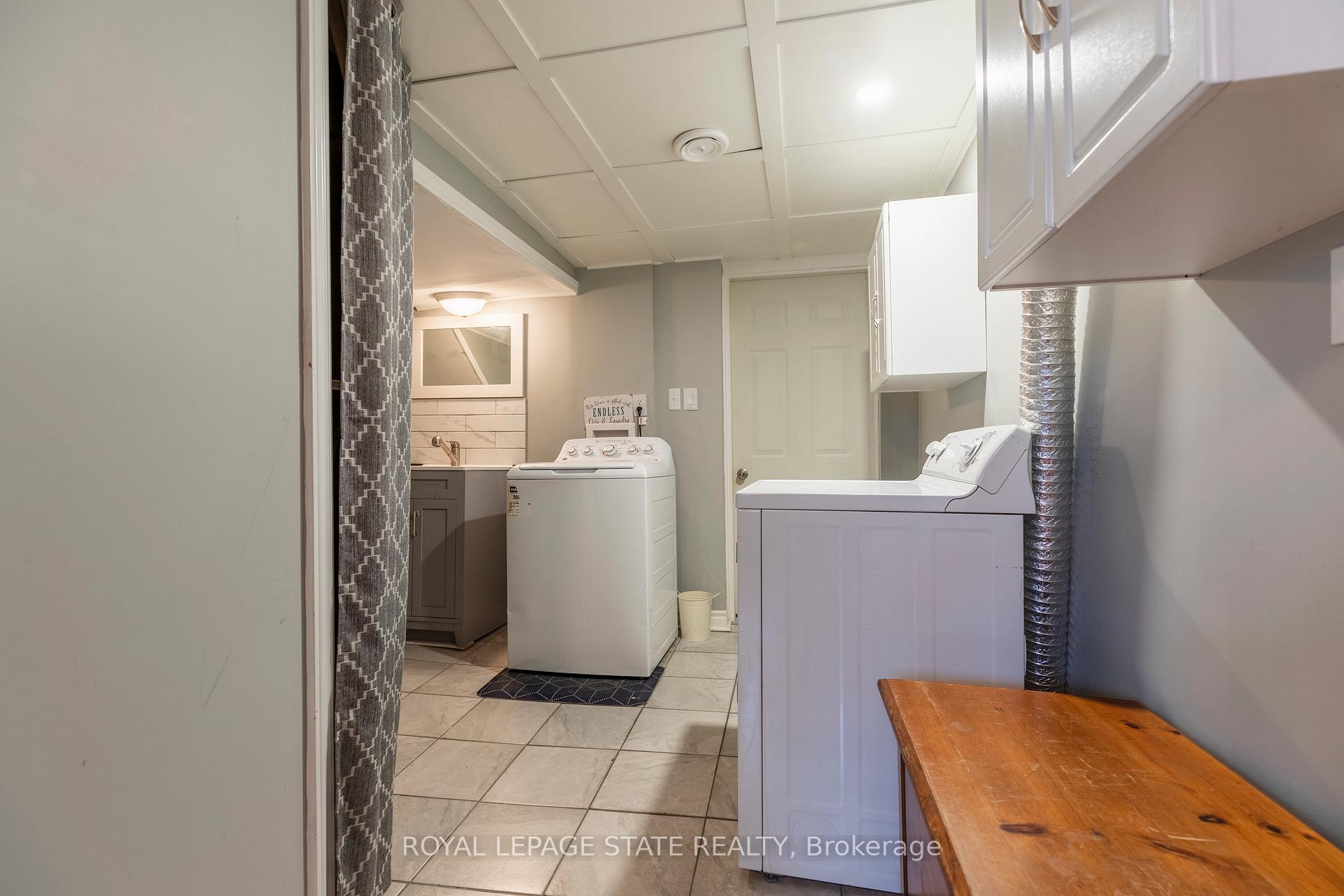 Photo 17 of 299 Carson Drive, Hamilton, Lisgar — HOMEH