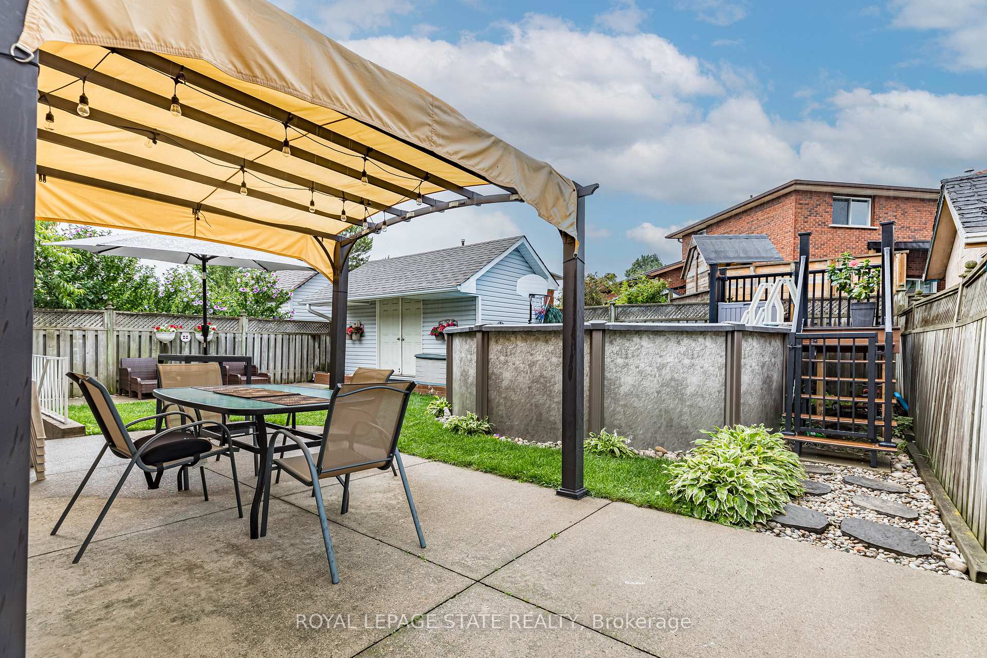 Photo 28 of 299 Carson Drive, Hamilton, Lisgar — HOMEH