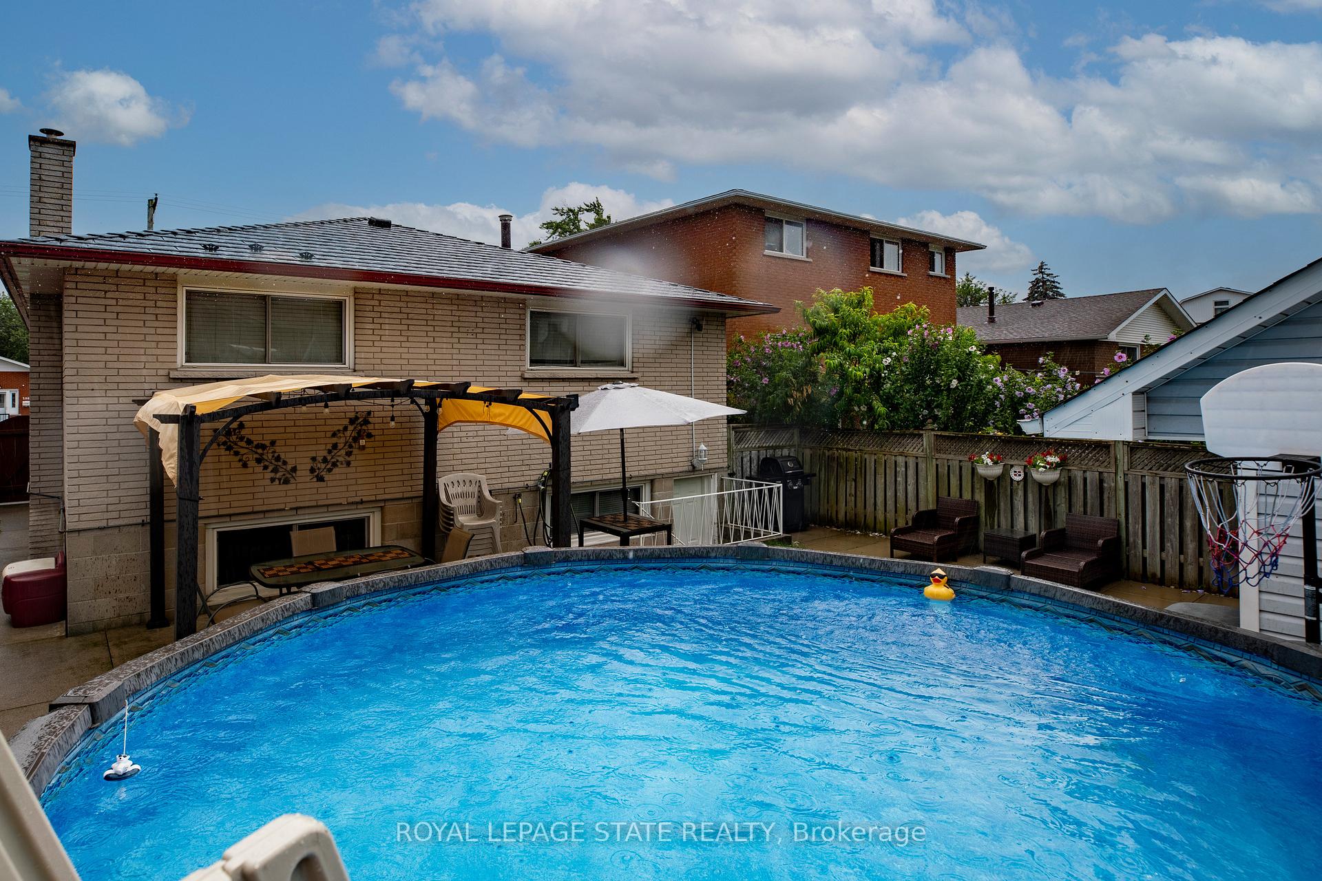Photo 35 of 299 Carson Drive, Hamilton, Lisgar — HOMEH