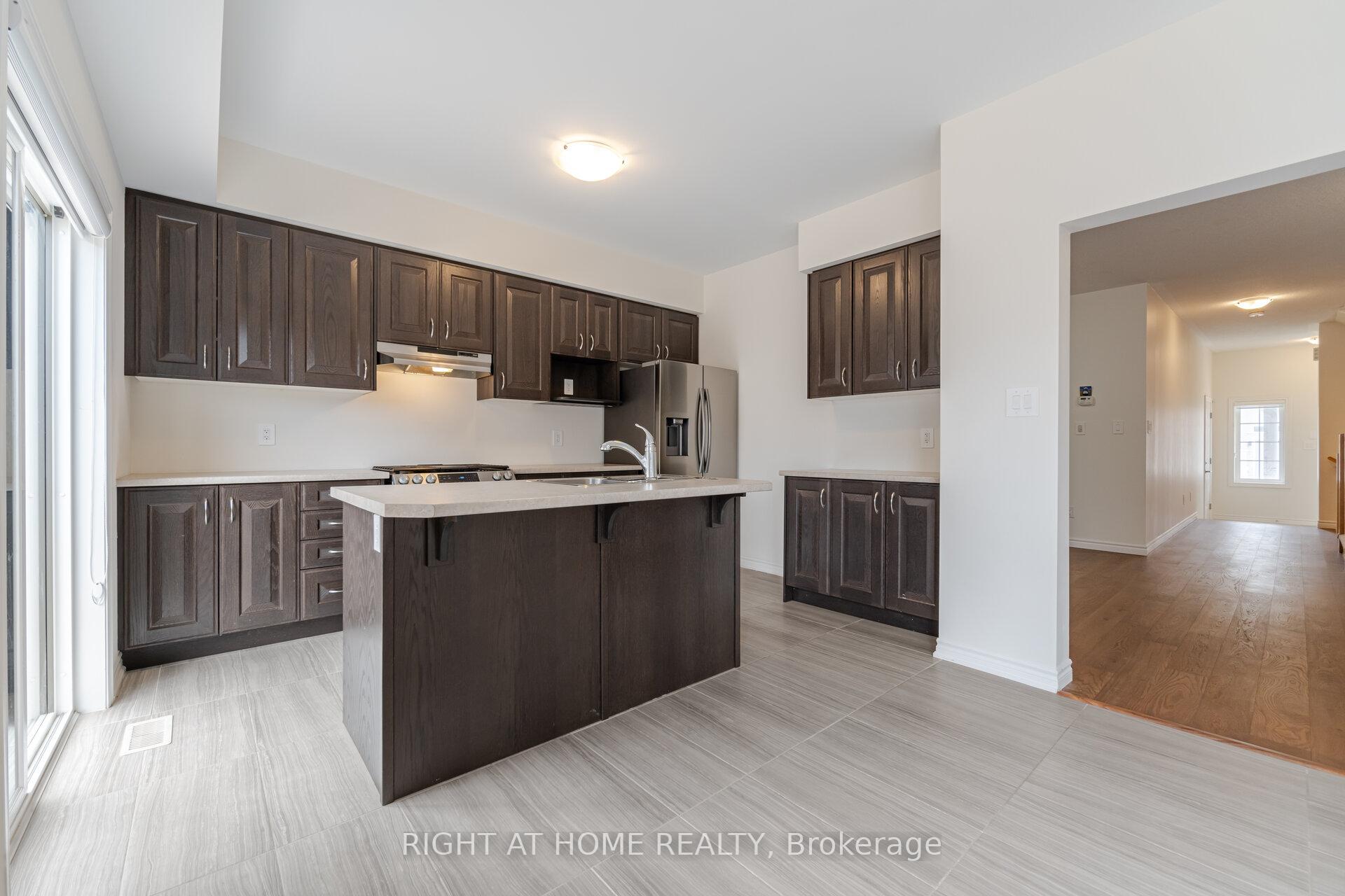 Photo 11 of 34 George Brier Drive W, Brant, Paris — HOMEH