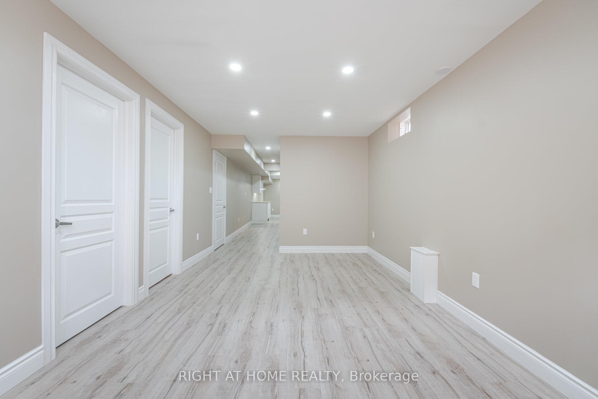 Photo 30 of 34 George Brier Drive W, Brant, Paris — HOMEH