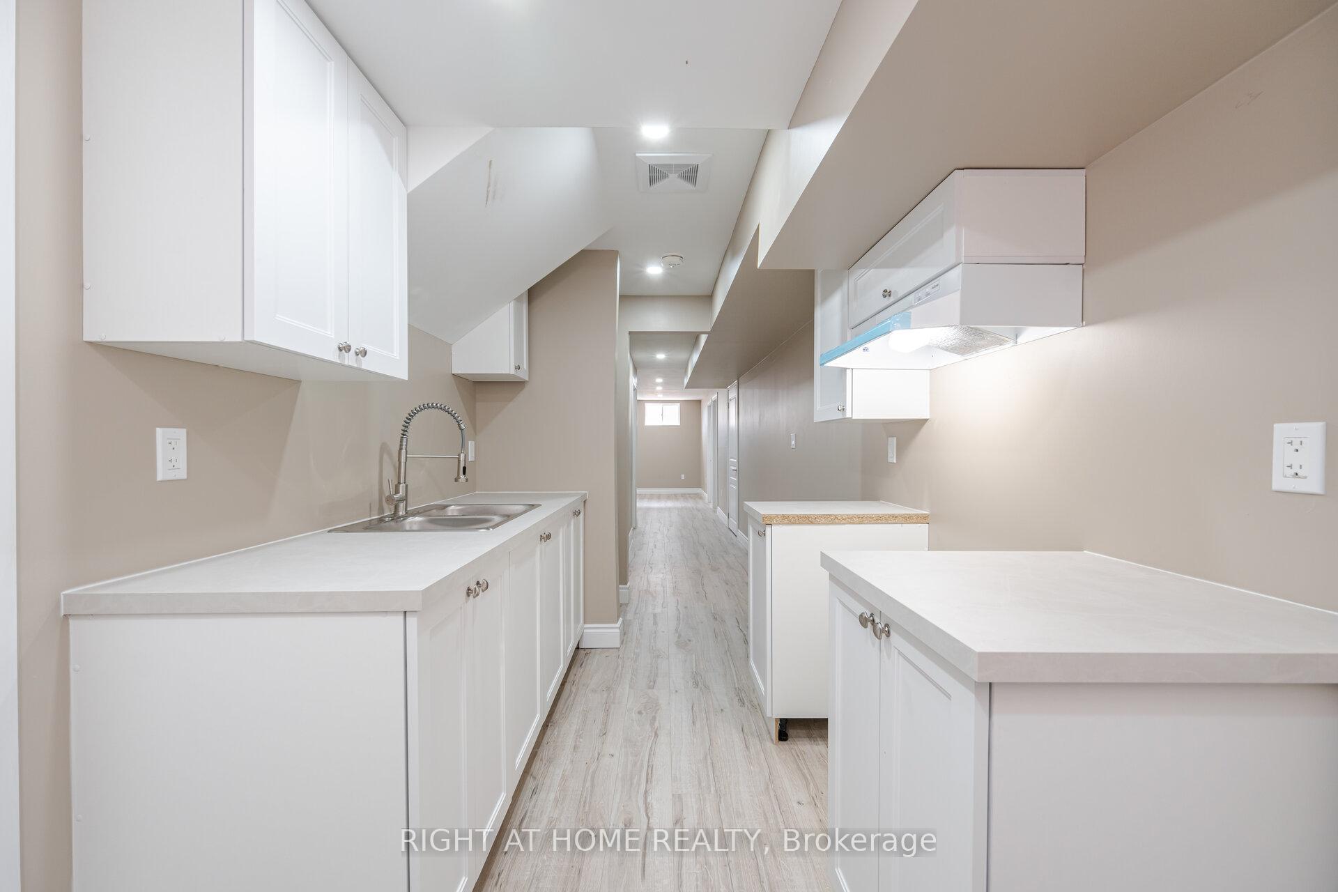 Photo 33 of 34 George Brier Drive W, Brant, Paris — HOMEH