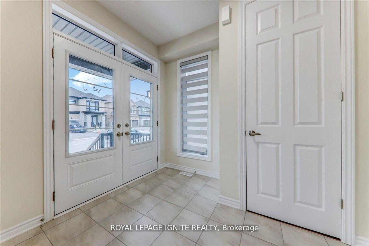 Photo 10 of 1 Waterfront Crescent, Whitby, Port Whitby — HOMEH