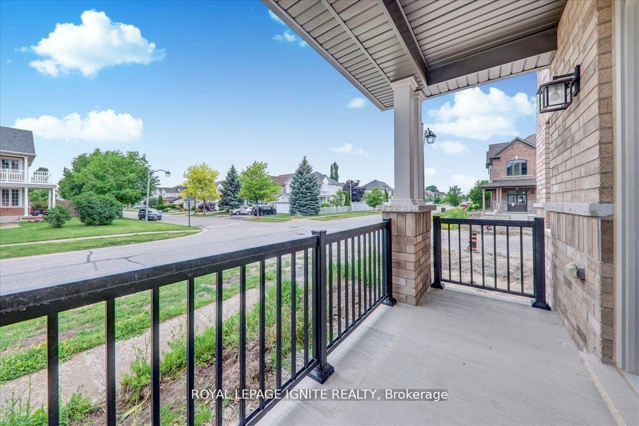 Photo 18 of 1 Waterfront Crescent, Whitby, Port Whitby — HOMEH